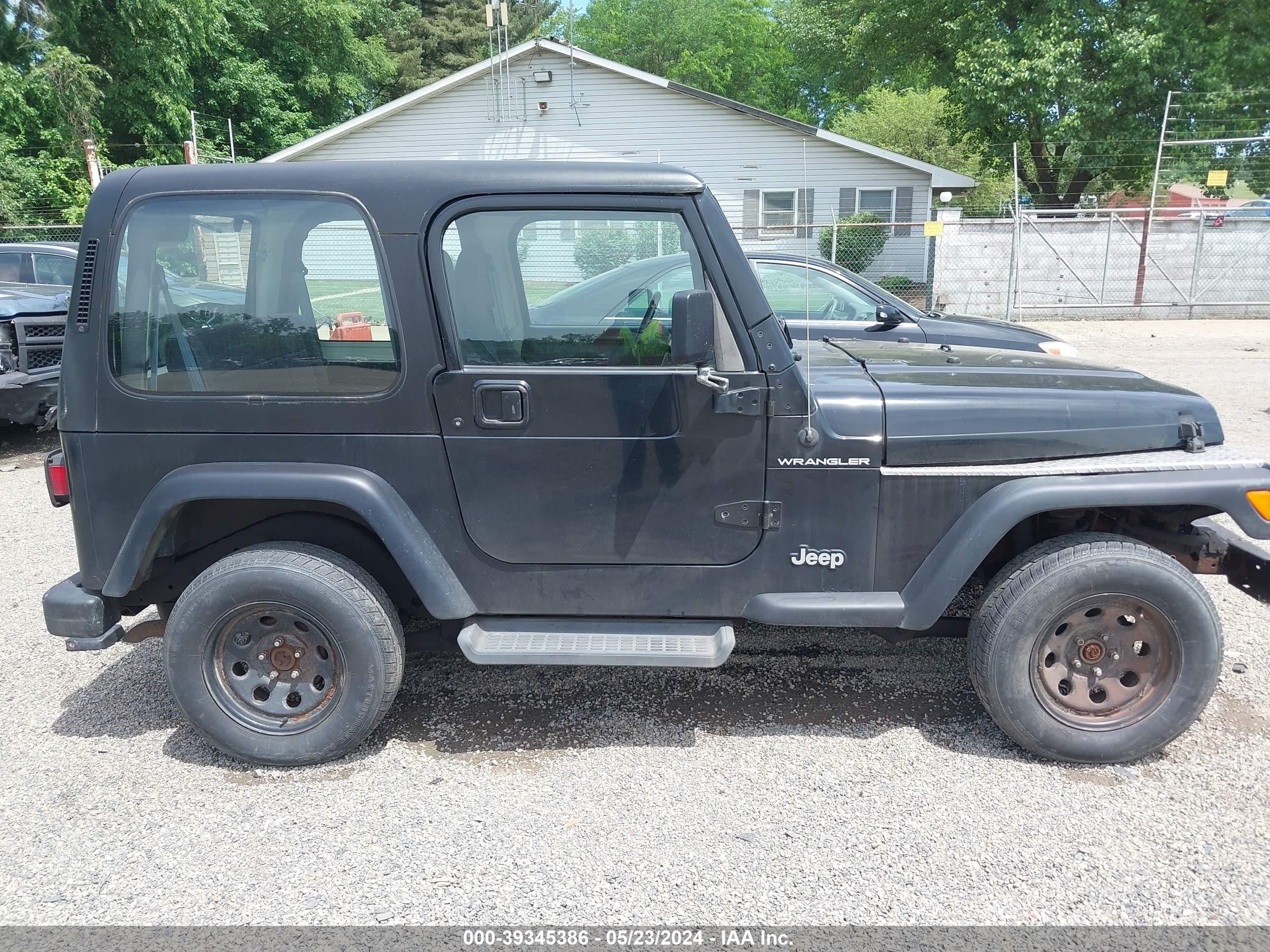 Photo 13 VIN: 1J4FA39S62P764372 - JEEP WRANGLER 