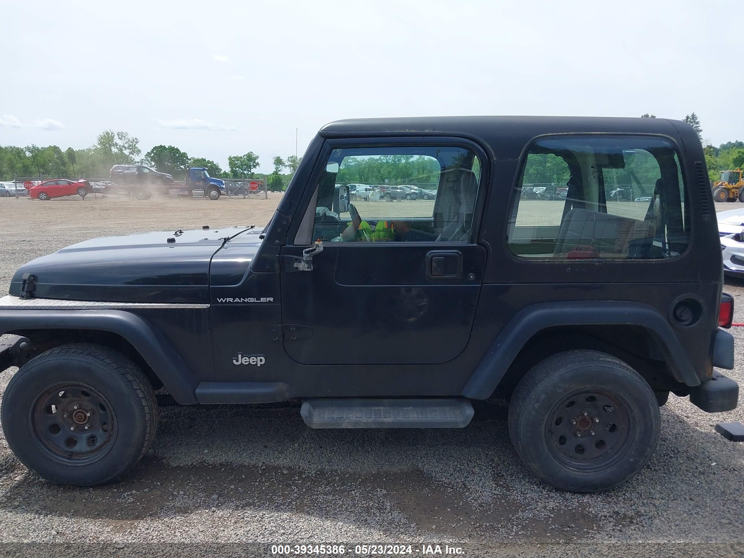 Photo 14 VIN: 1J4FA39S62P764372 - JEEP WRANGLER 