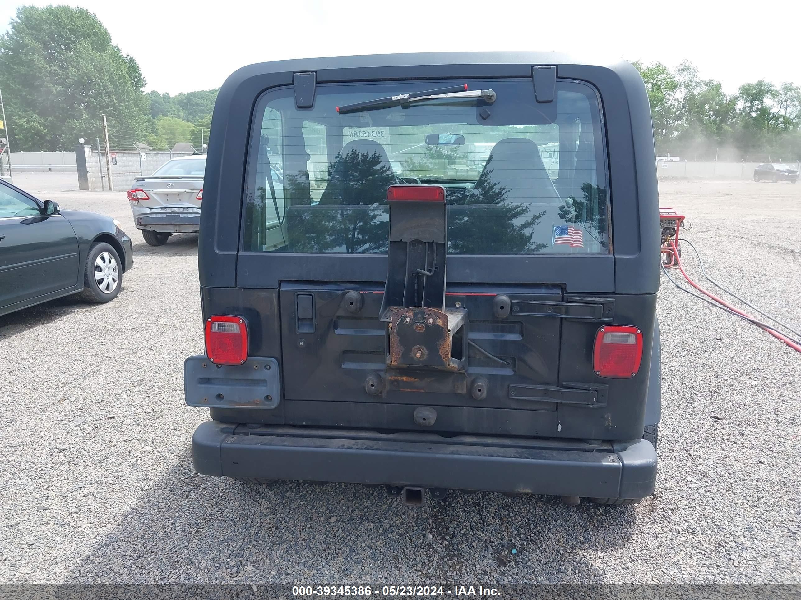 Photo 16 VIN: 1J4FA39S62P764372 - JEEP WRANGLER 