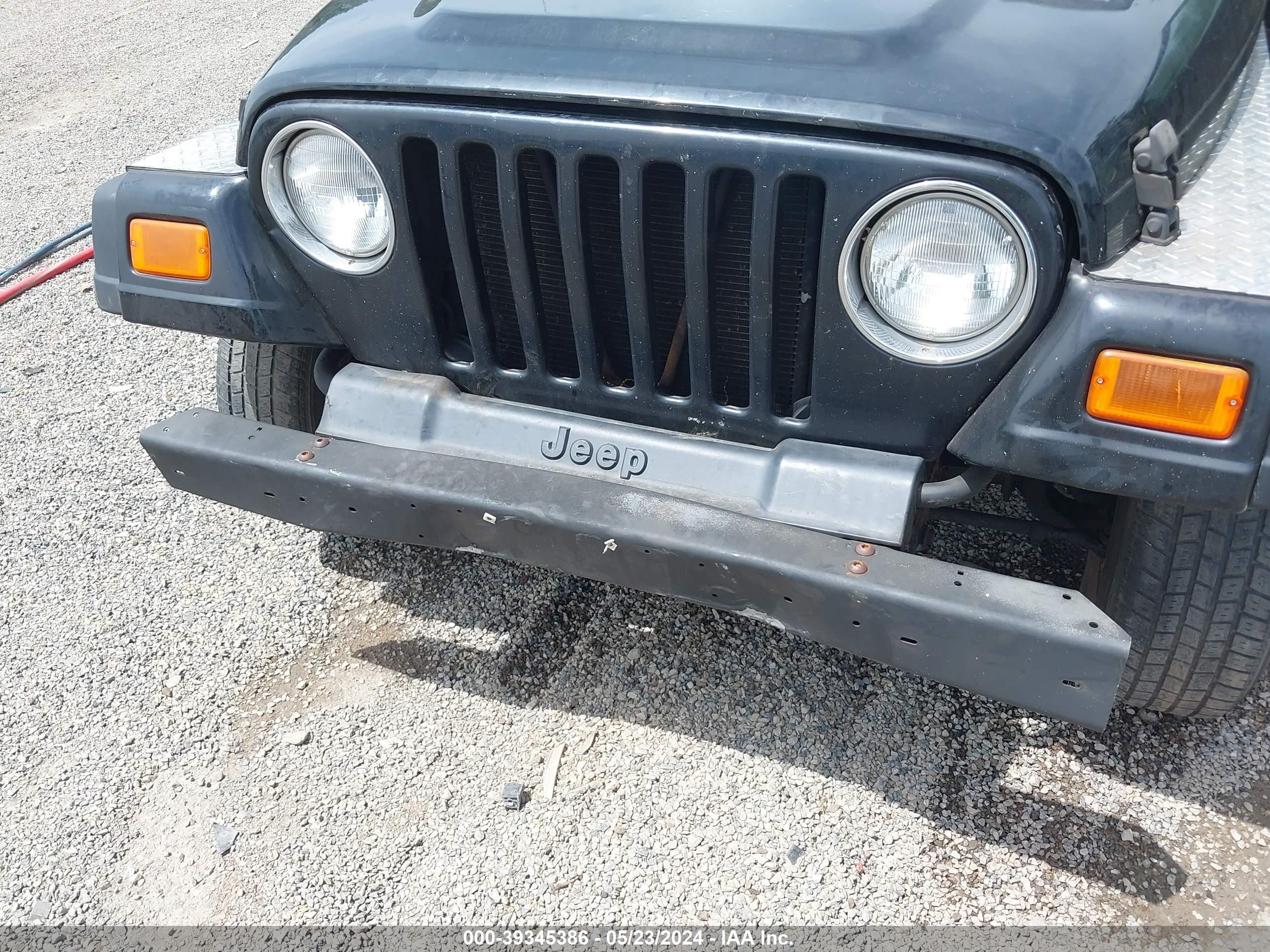 Photo 5 VIN: 1J4FA39S62P764372 - JEEP WRANGLER 