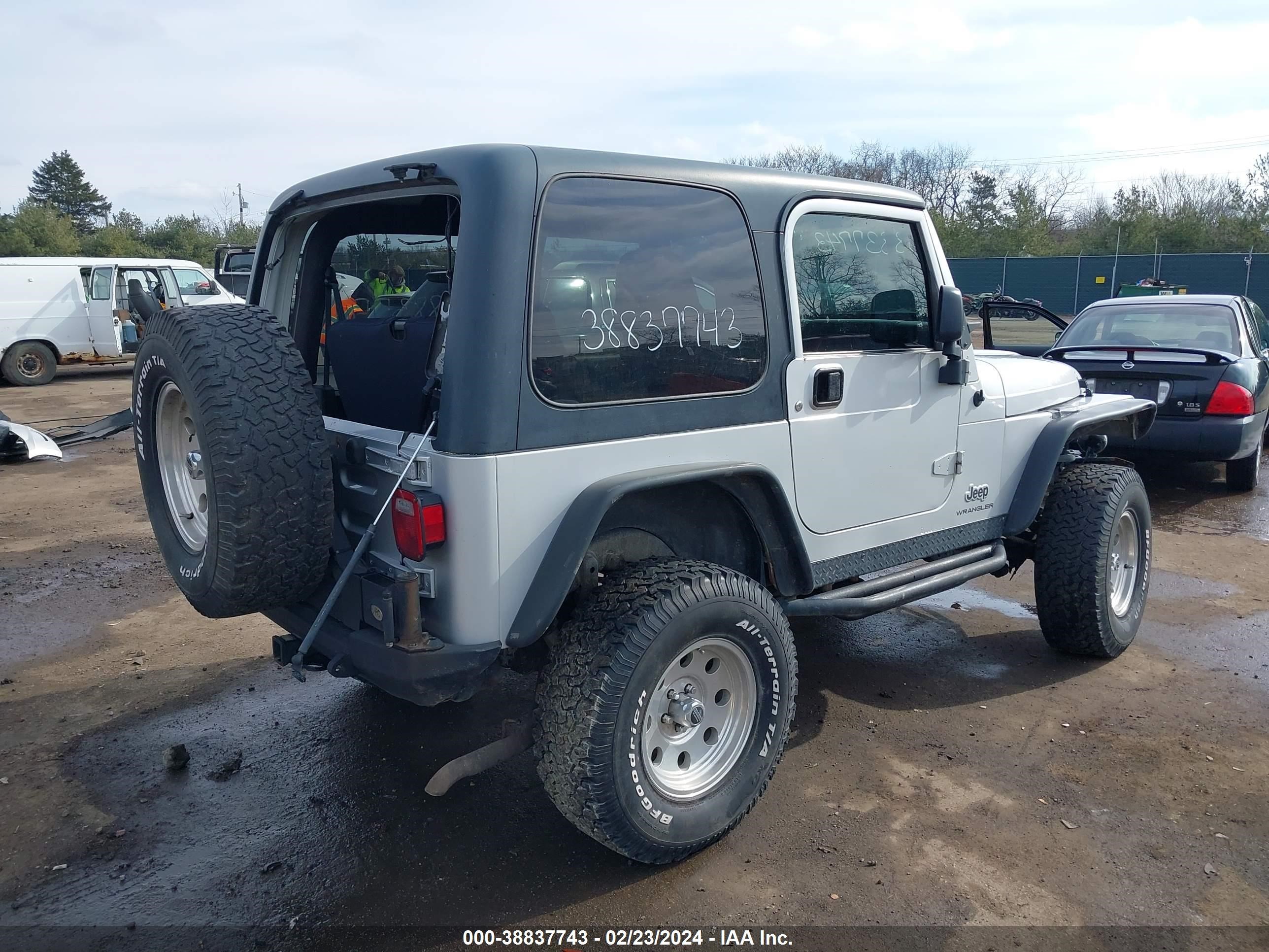 Photo 3 VIN: 1J4FA39S73P352432 - JEEP WRANGLER 