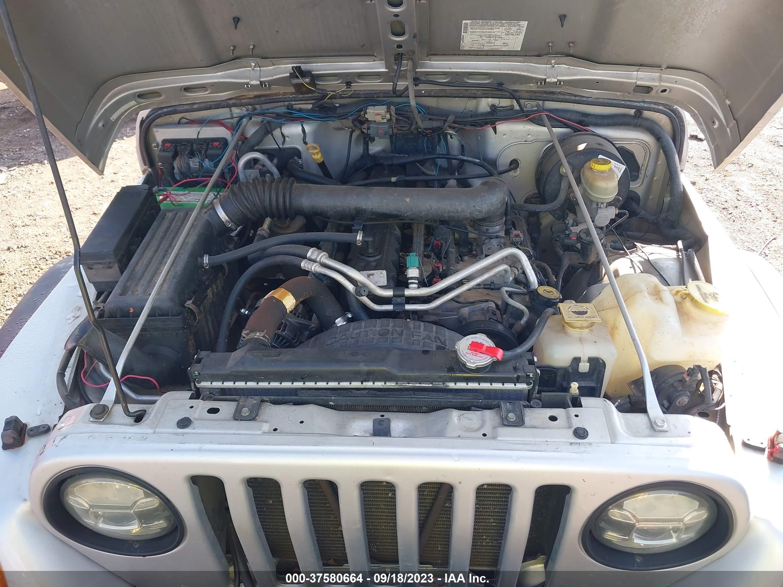 Photo 9 VIN: 1J4FA39S75P385899 - JEEP WRANGLER 