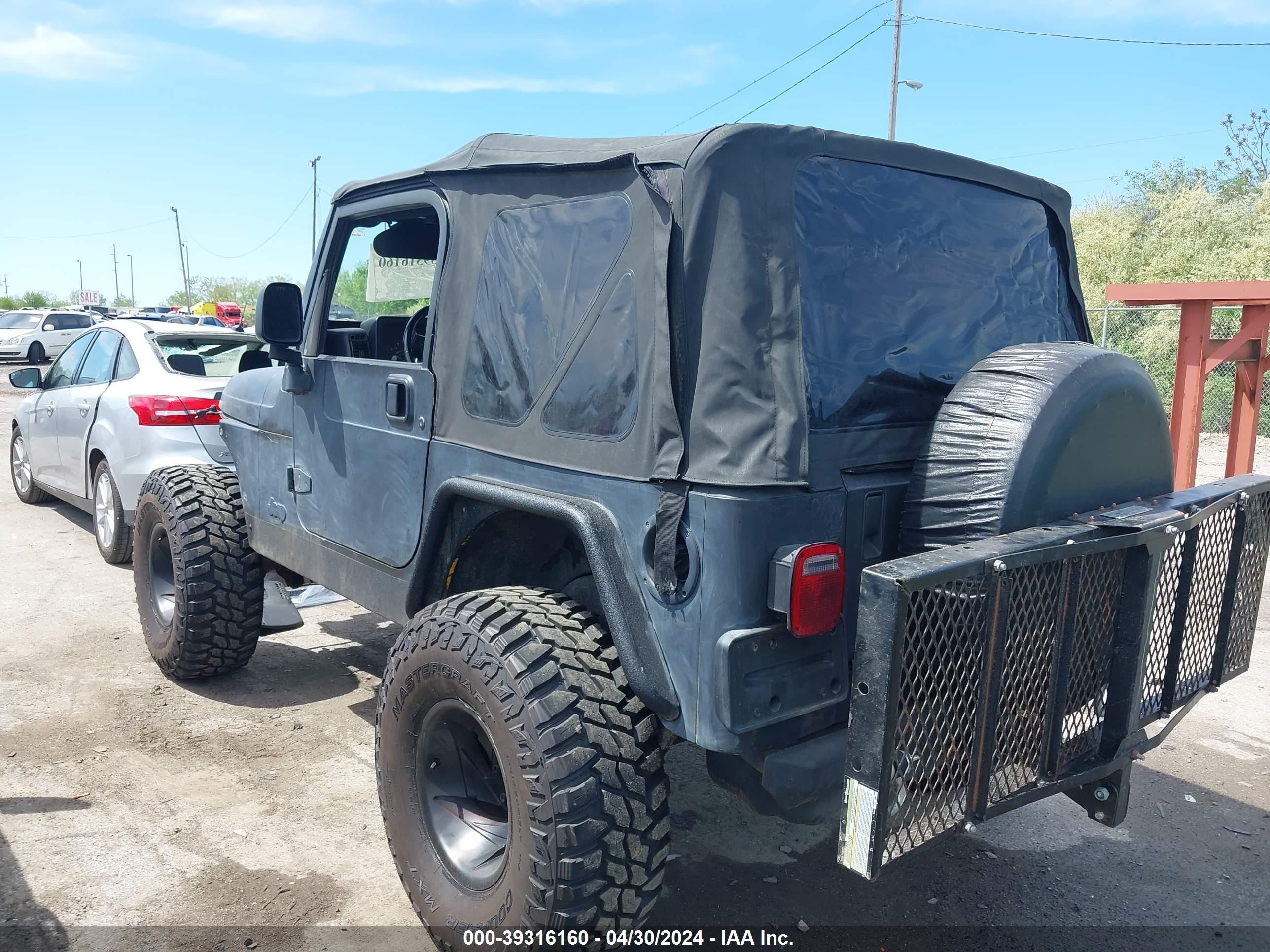 Photo 2 VIN: 1J4FA39S83P373466 - JEEP WRANGLER 