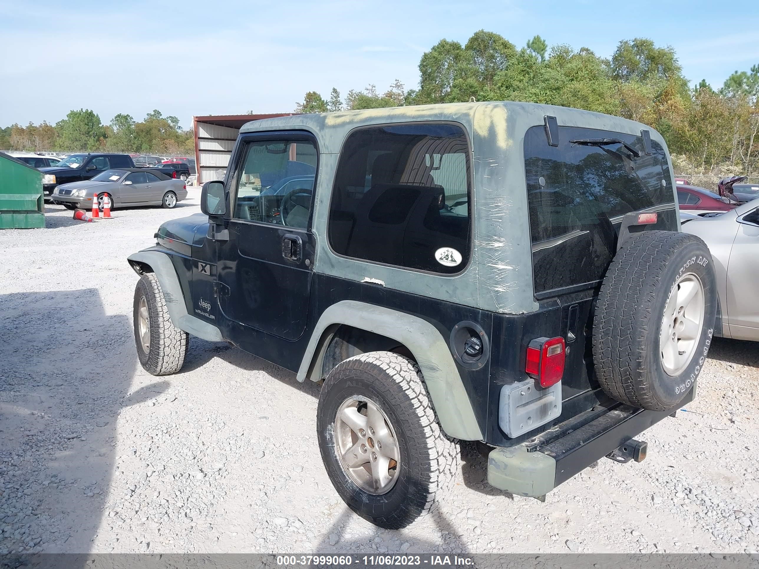 Photo 2 VIN: 1J4FA39S93P325734 - JEEP WRANGLER 