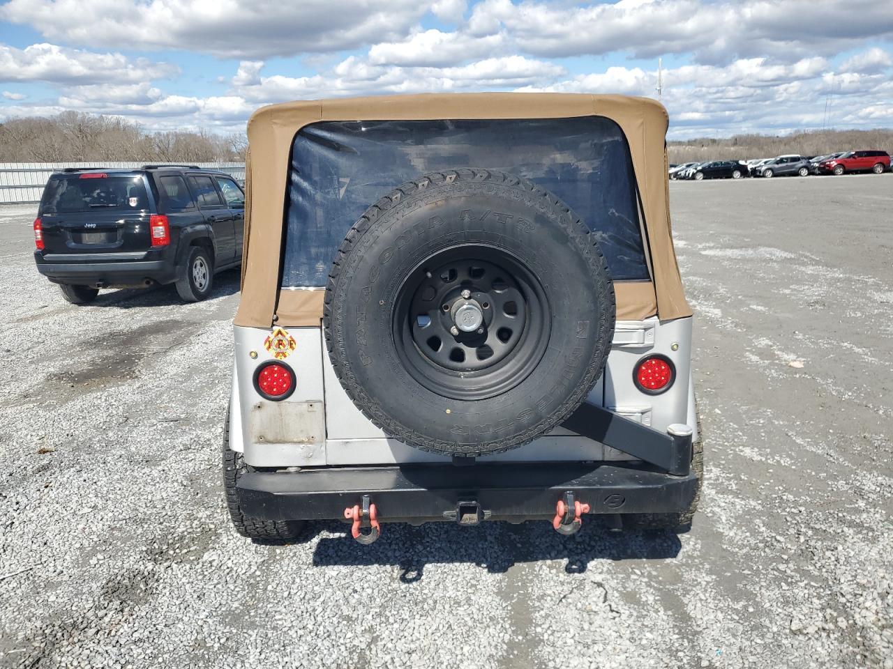 Photo 5 VIN: 1J4FA39SX2P743895 - JEEP WRANGLER 