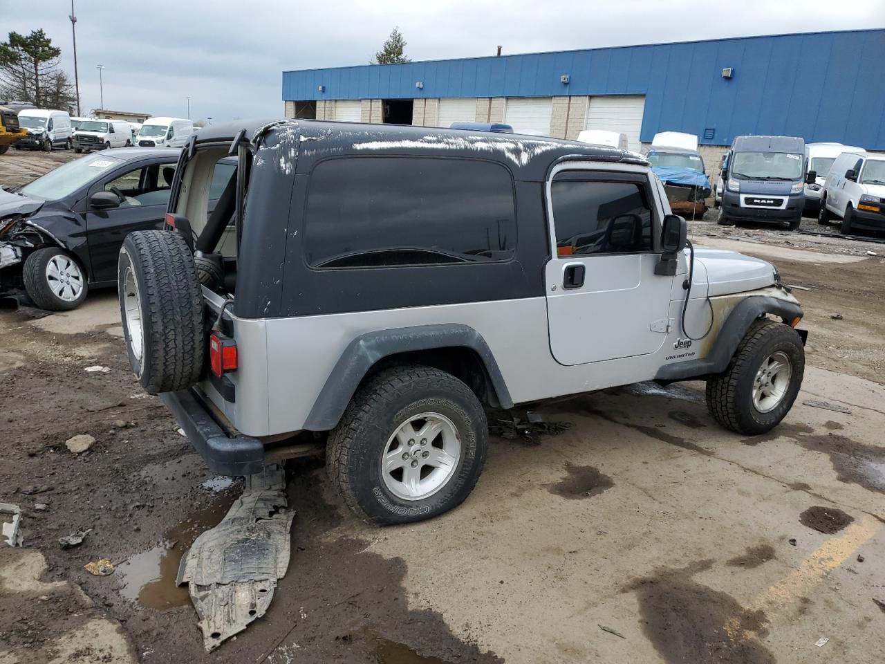 Photo 2 VIN: 1J4FA44S55P359332 - JEEP WRANGLER 