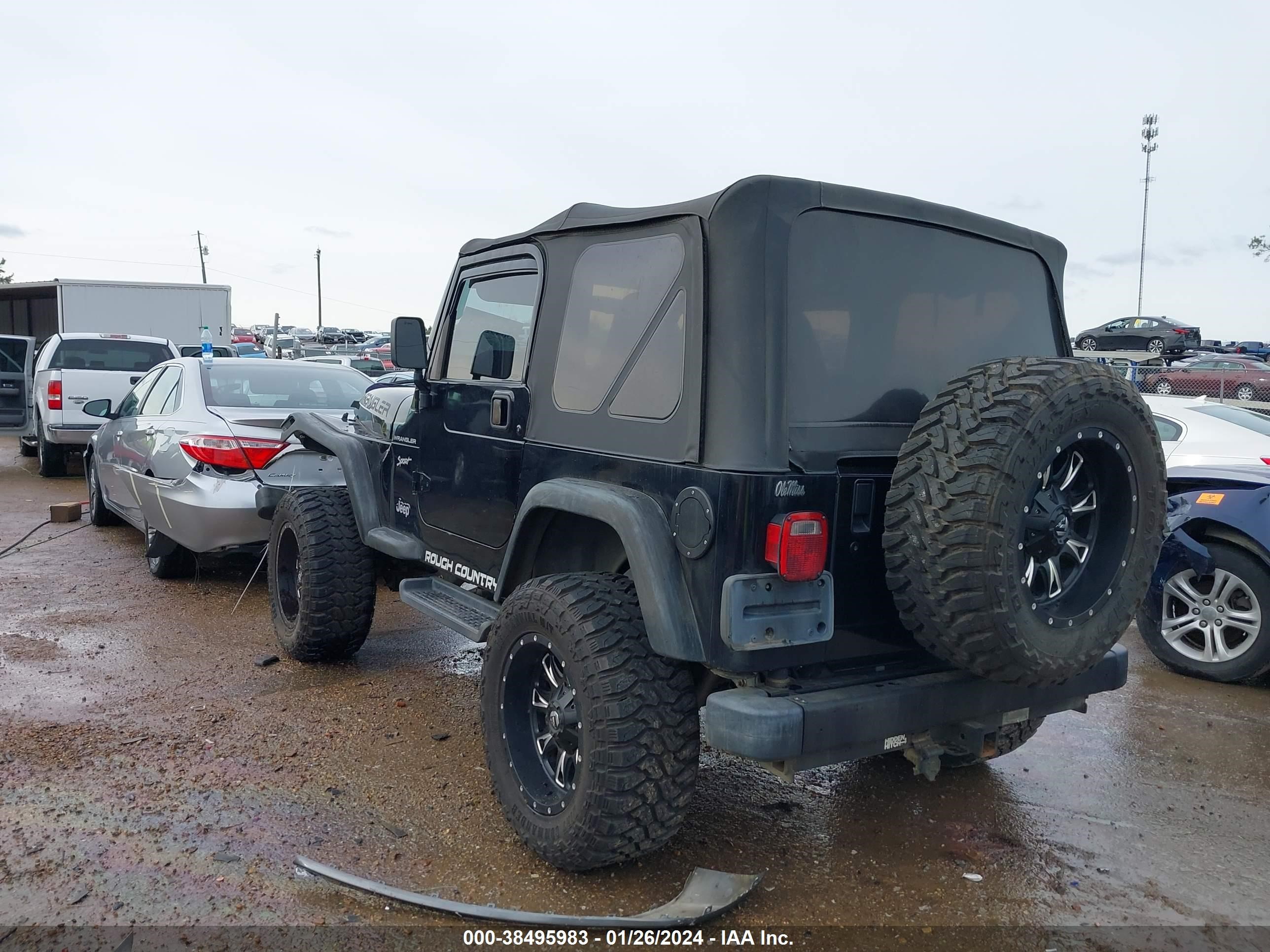 Photo 2 VIN: 1J4FA49S02P755821 - JEEP WRANGLER 