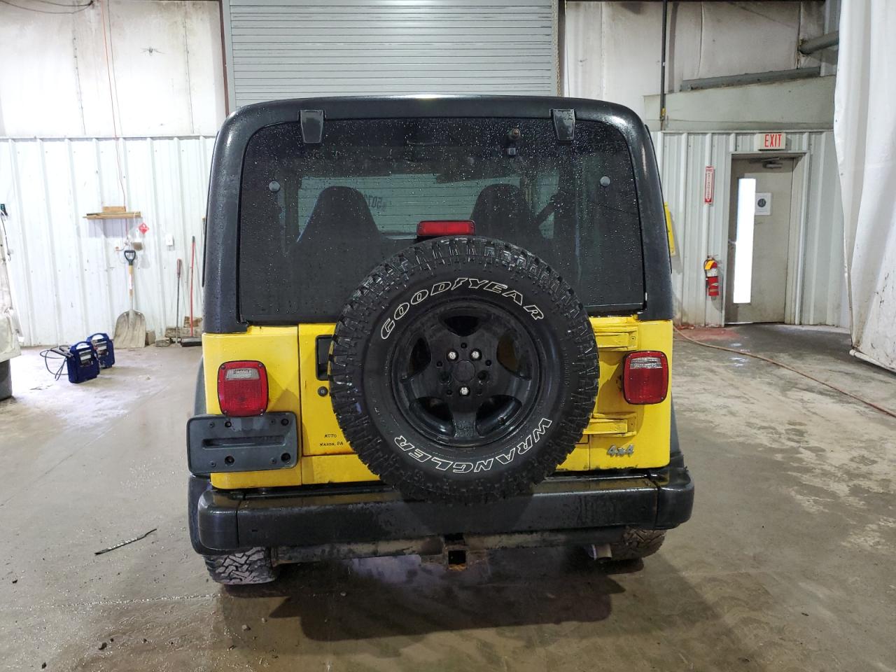 Photo 5 VIN: 1J4FA49S22P703705 - JEEP WRANGLER 