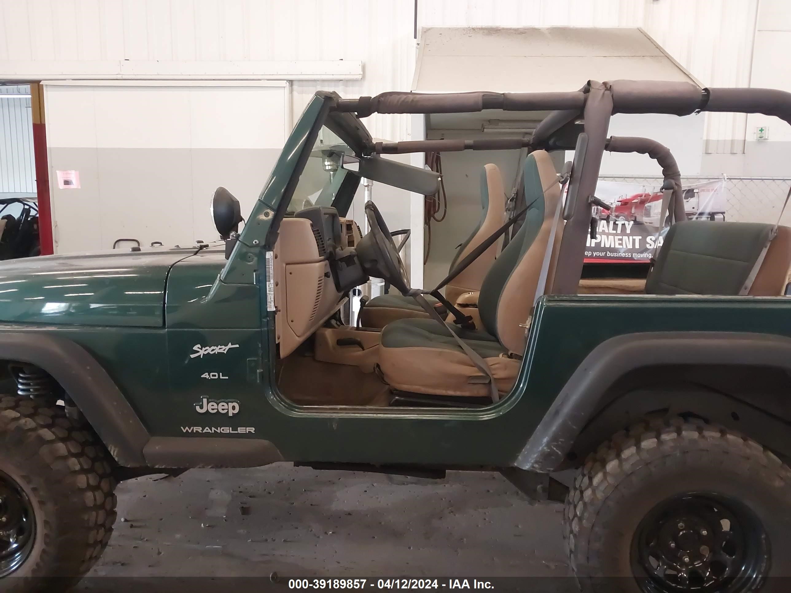 Photo 11 VIN: 1J4FA49S2YP719010 - JEEP WRANGLER 