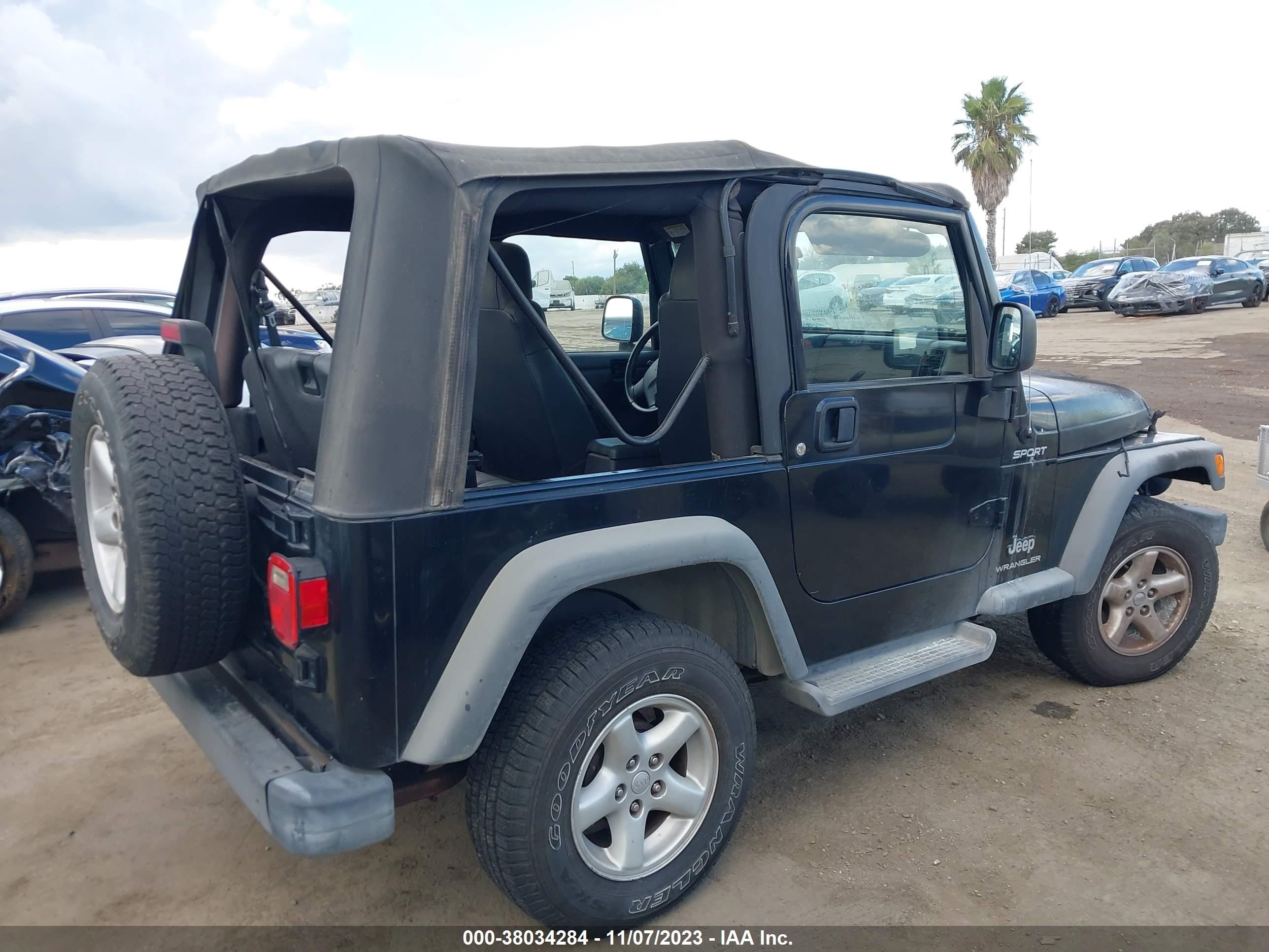 Photo 3 VIN: 1J4FA49S33P374868 - JEEP WRANGLER 