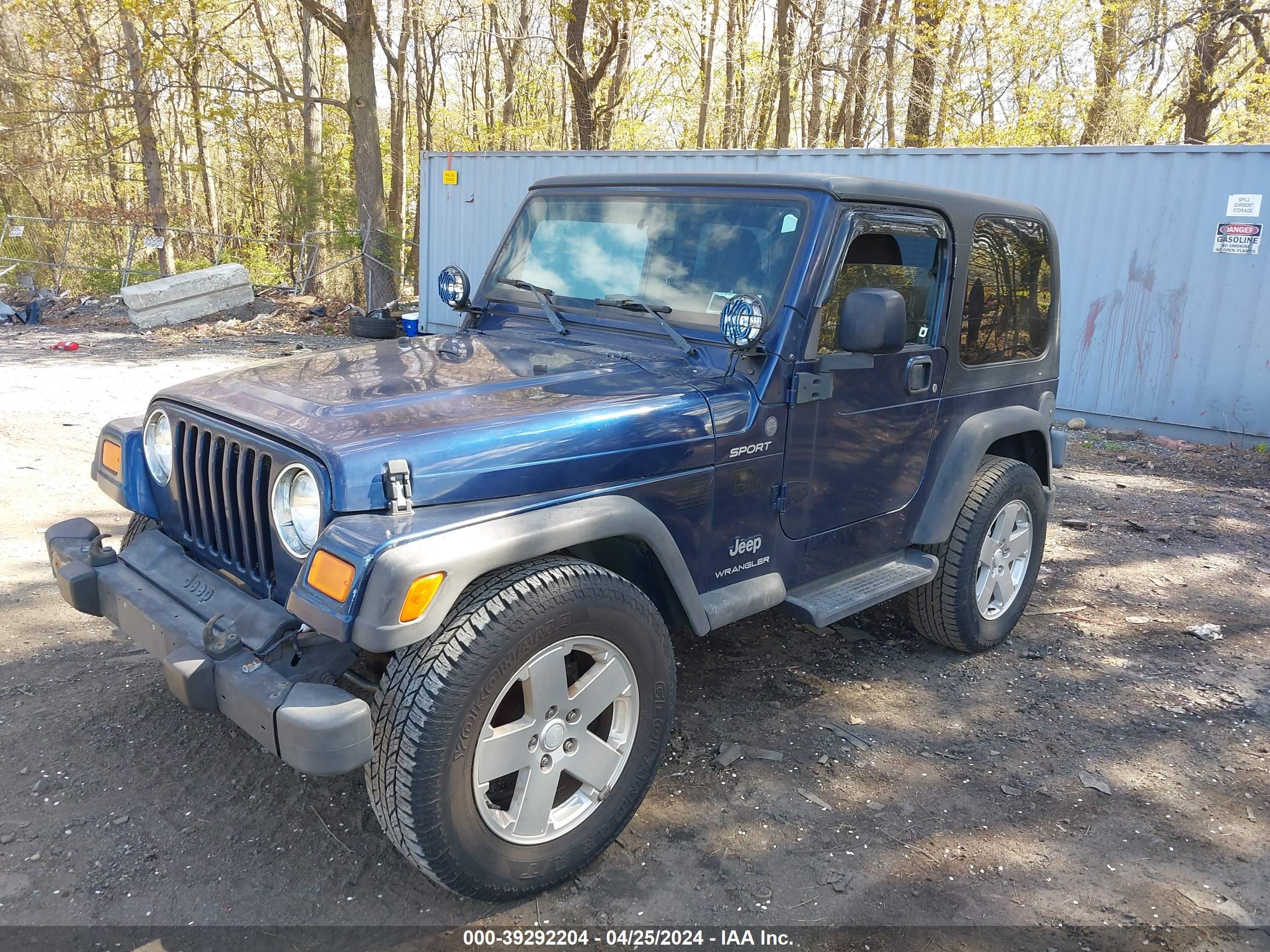 Photo 5 VIN: 1J4FA49S34P730947 - JEEP WRANGLER 