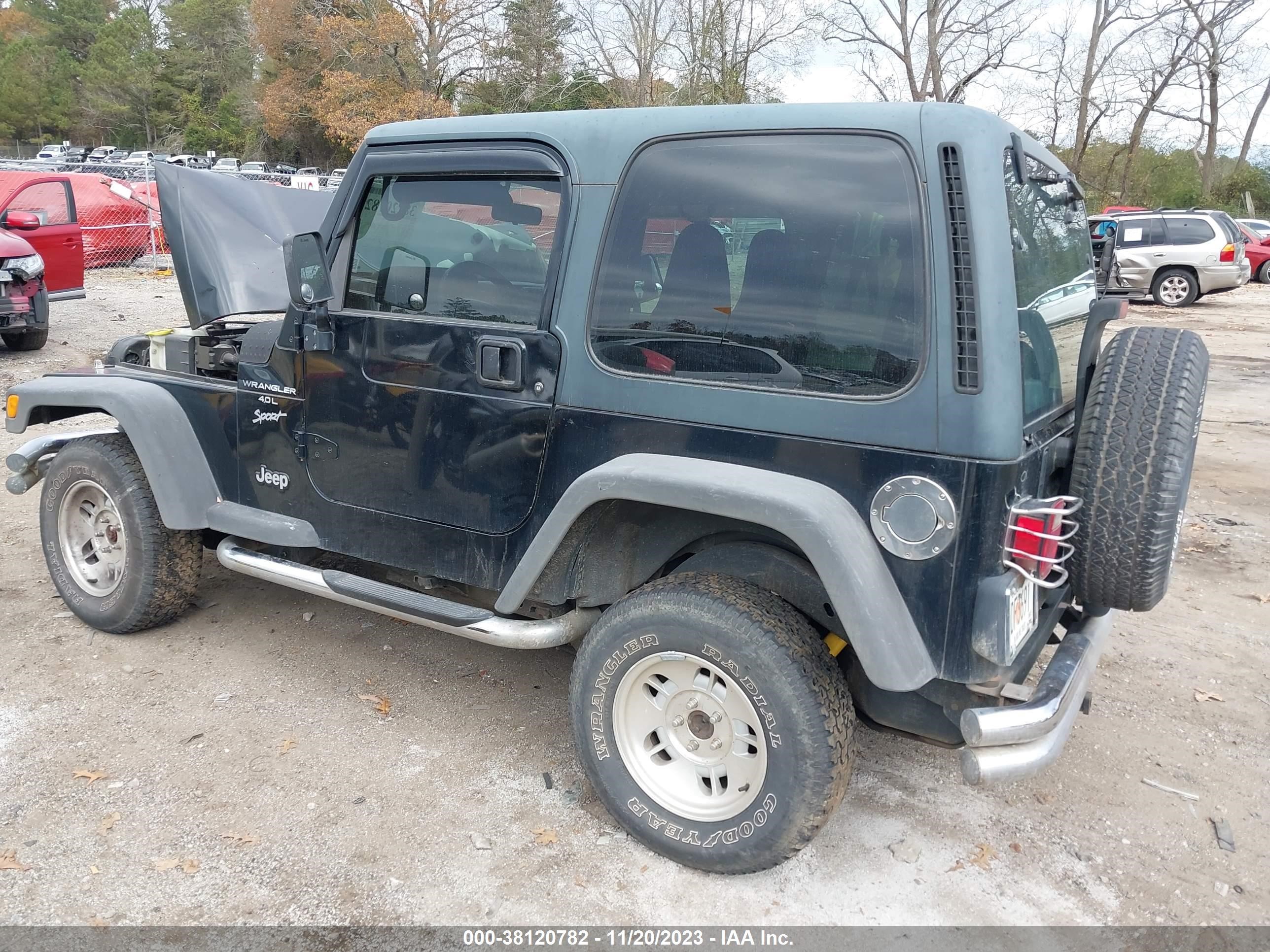 Photo 2 VIN: 1J4FA49S3YP764067 - JEEP WRANGLER 