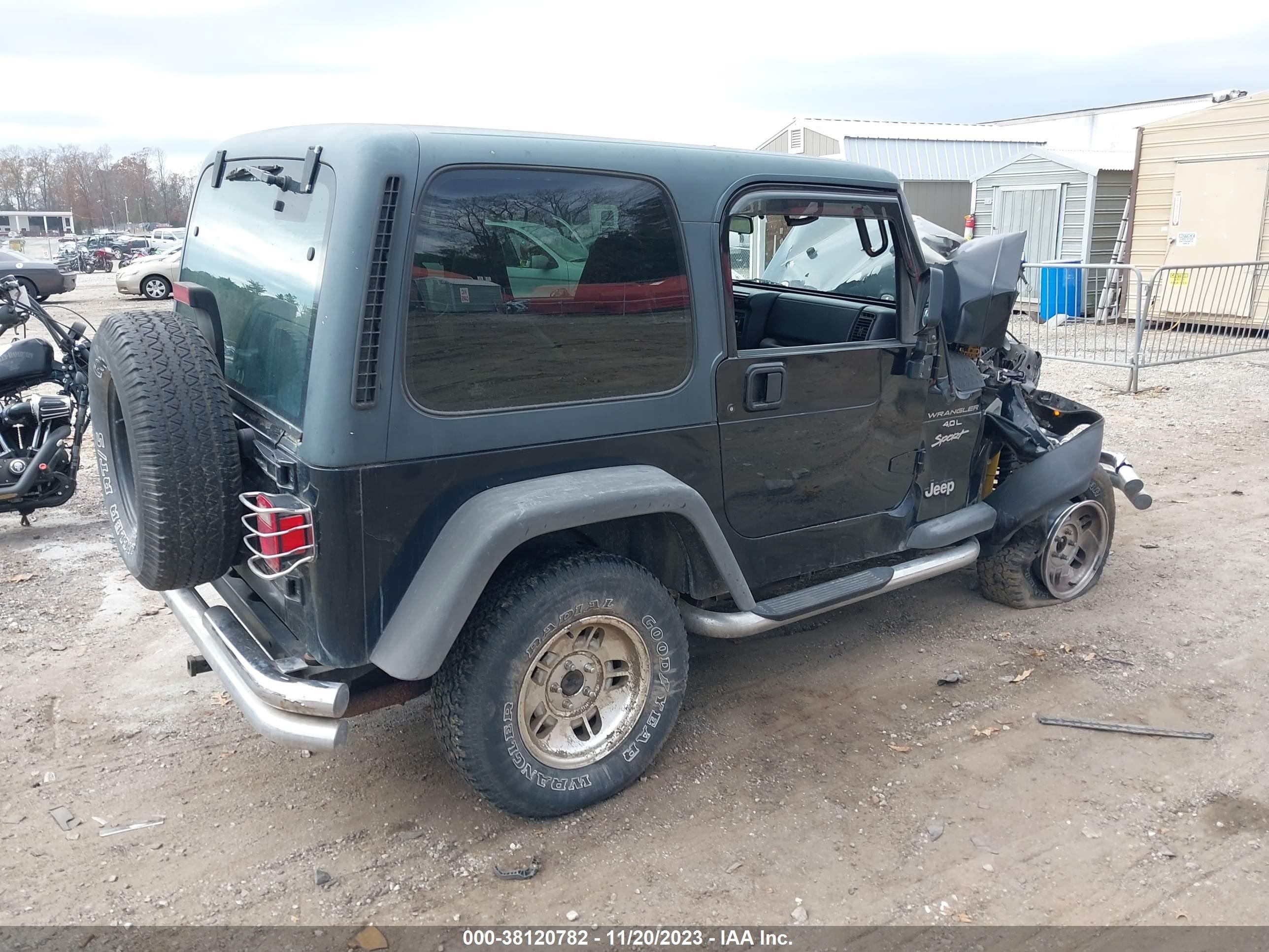 Photo 3 VIN: 1J4FA49S3YP764067 - JEEP WRANGLER 