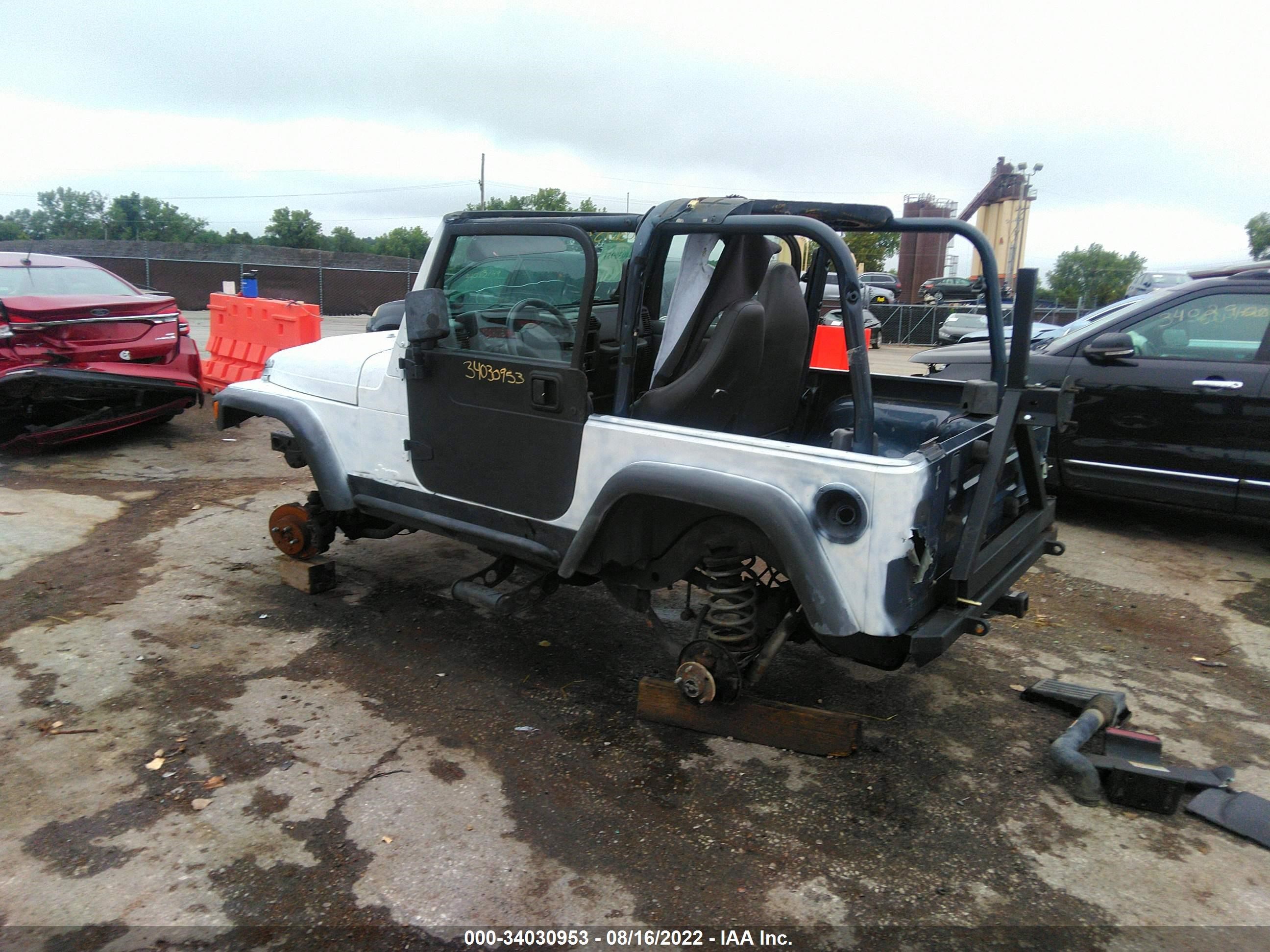 Photo 2 VIN: 1J4FA49S41P324221 - JEEP WRANGLER 