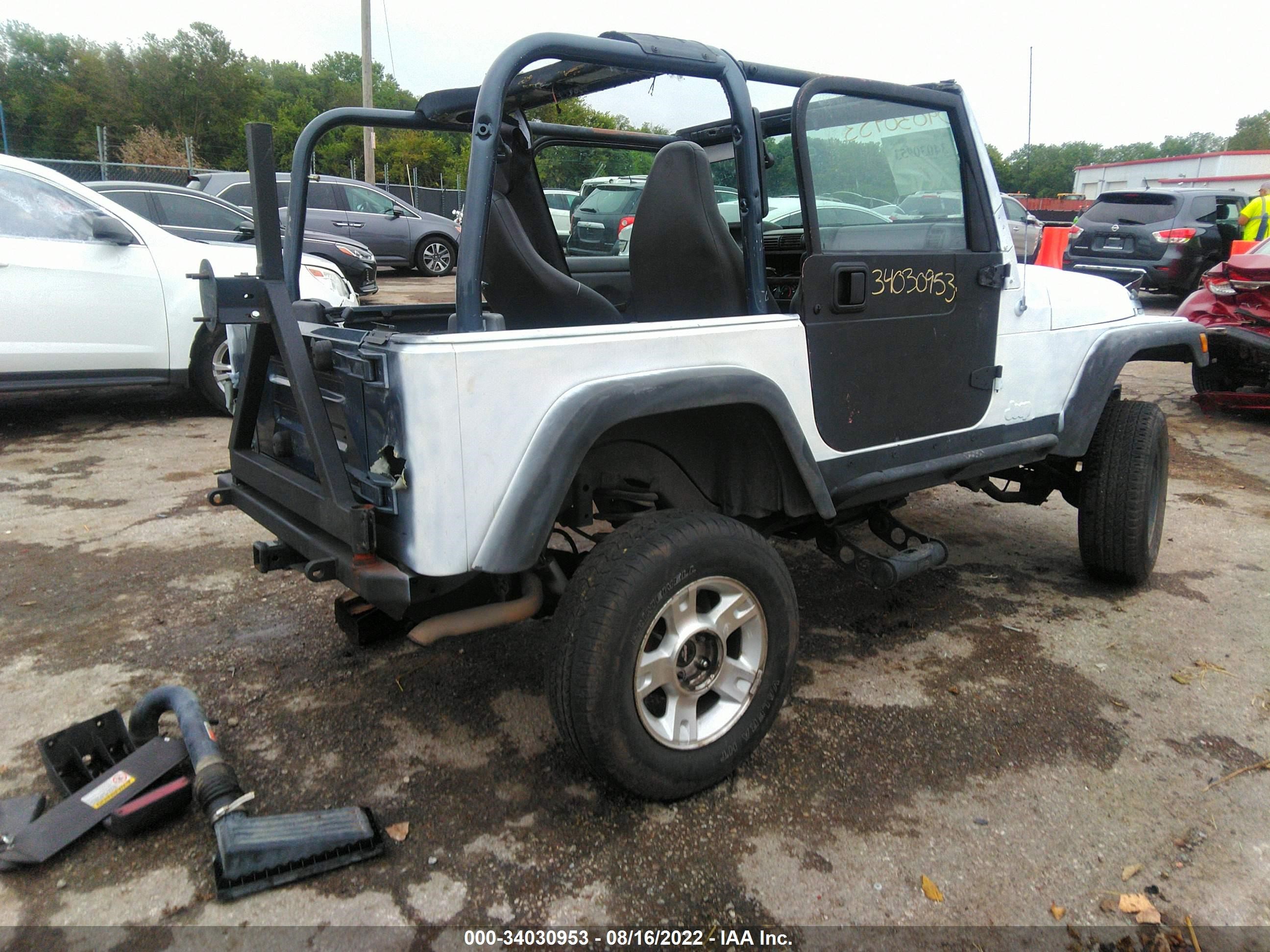 Photo 3 VIN: 1J4FA49S41P324221 - JEEP WRANGLER 