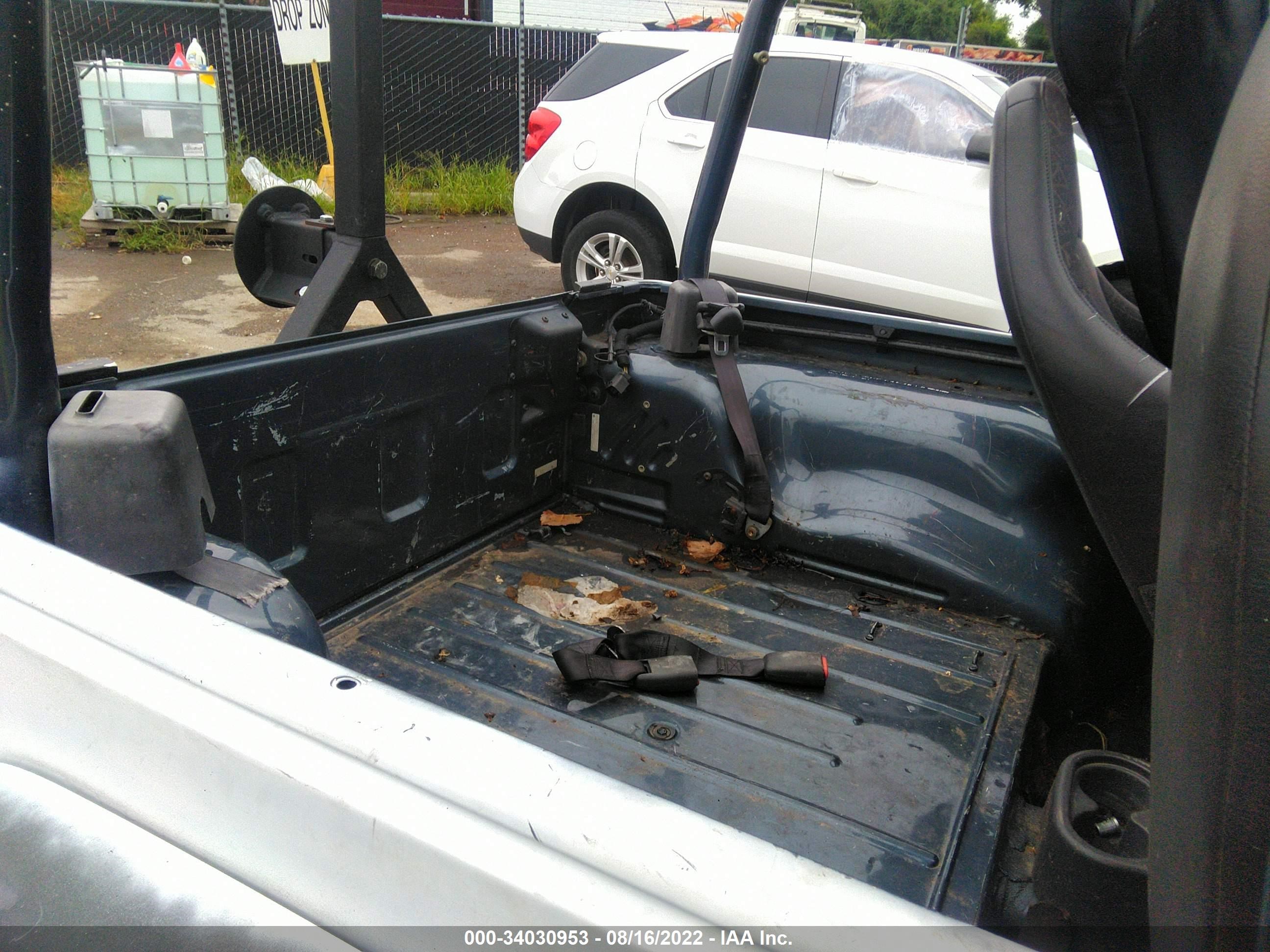 Photo 7 VIN: 1J4FA49S41P324221 - JEEP WRANGLER 