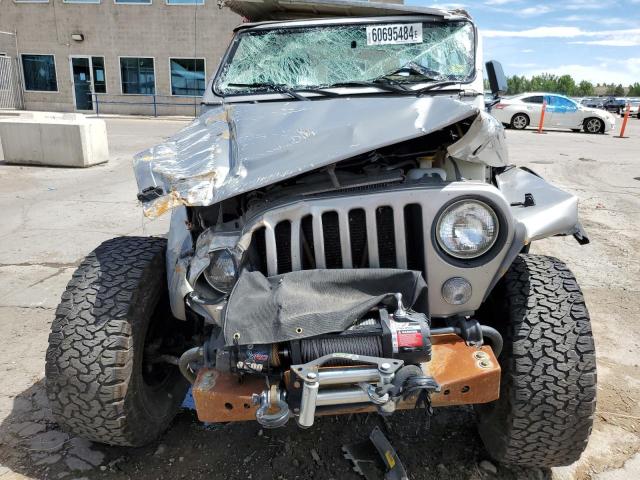 Photo 4 VIN: 1J4FA49S6YP703506 - JEEP WRANGLER 