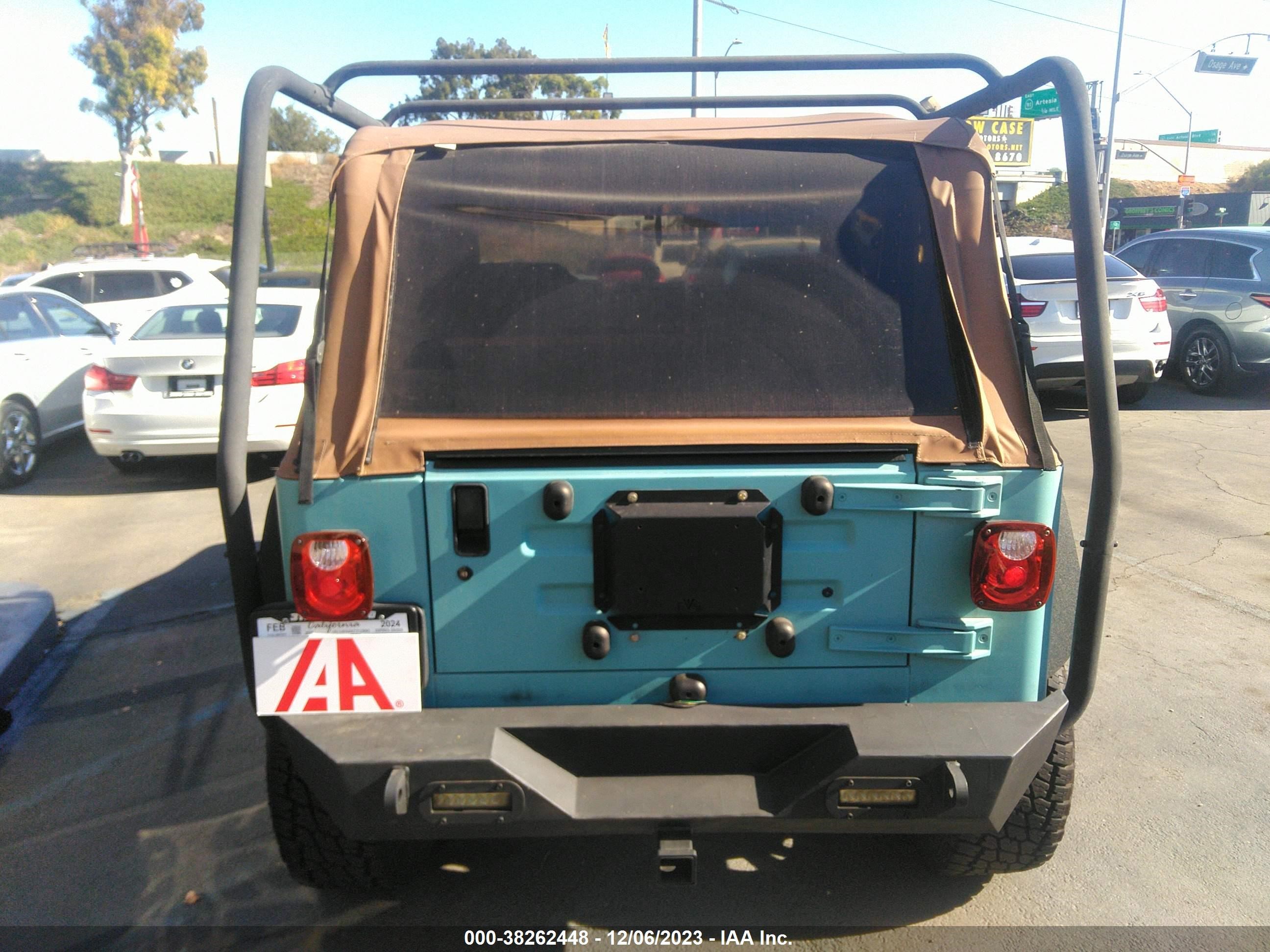 Photo 11 VIN: 1J4FA49S71P328263 - JEEP WRANGLER 