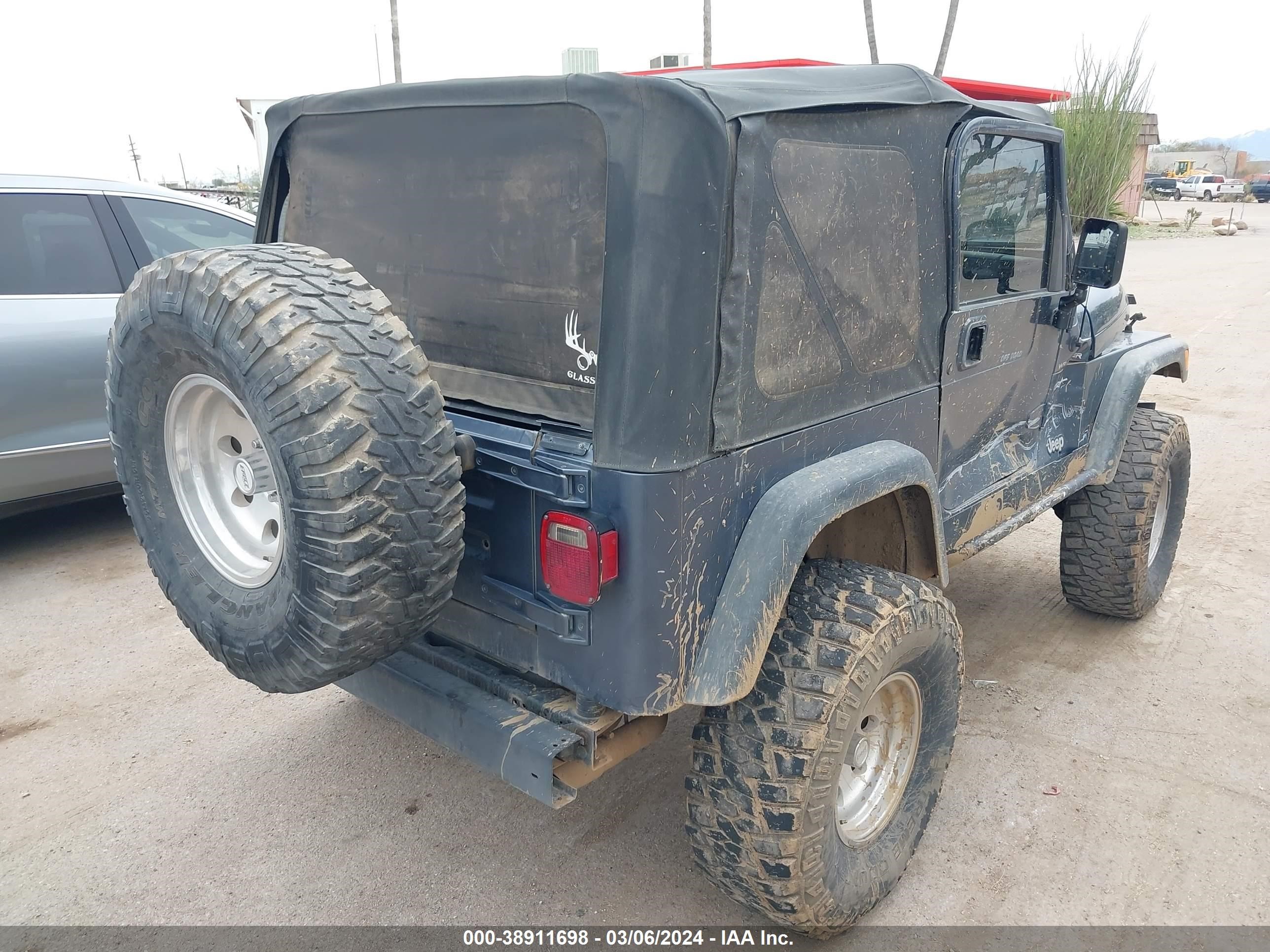 Photo 3 VIN: 1J4FA49S72P732925 - JEEP WRANGLER 