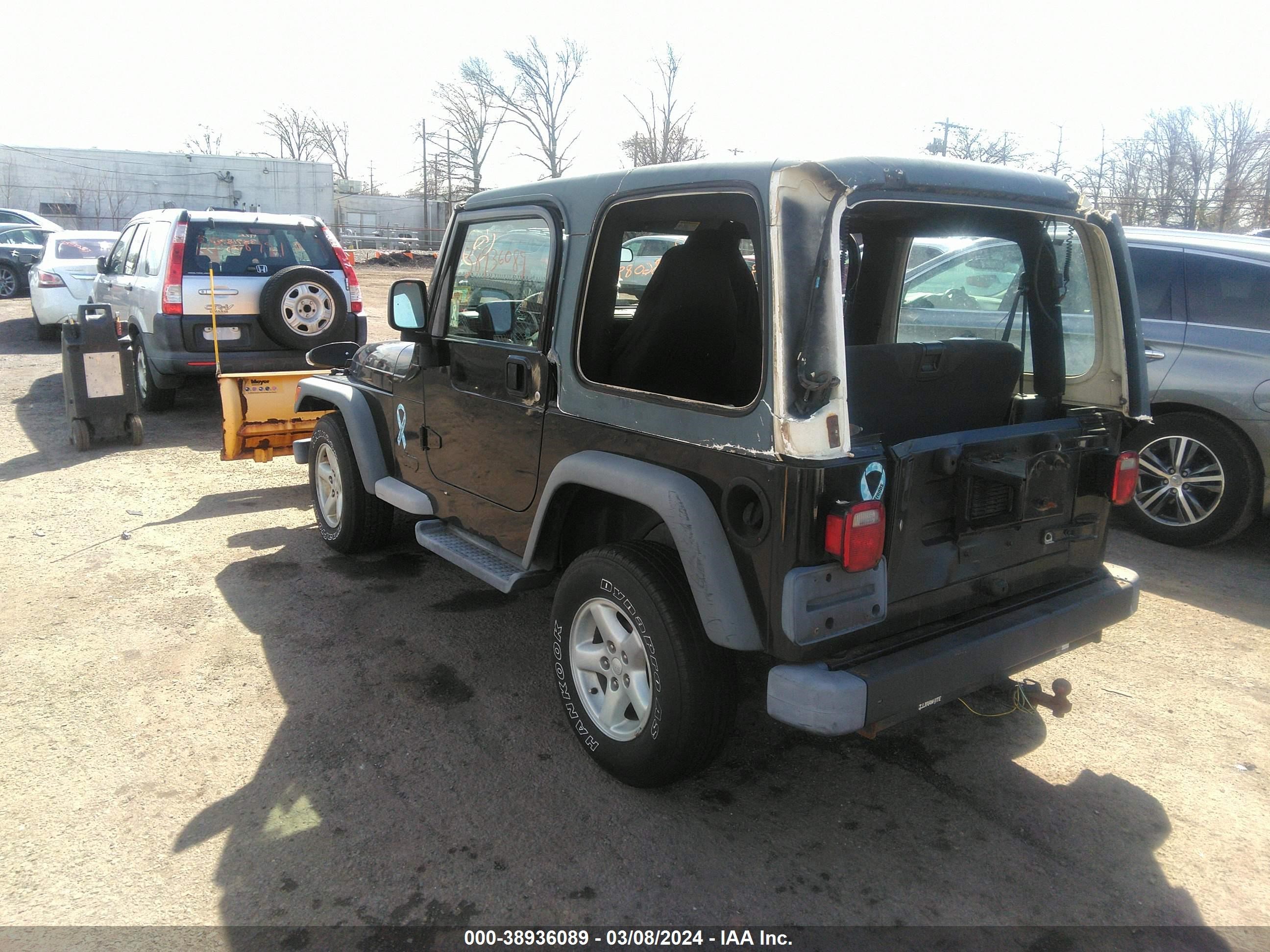 Photo 2 VIN: 1J4FA49S73P303253 - JEEP WRANGLER 