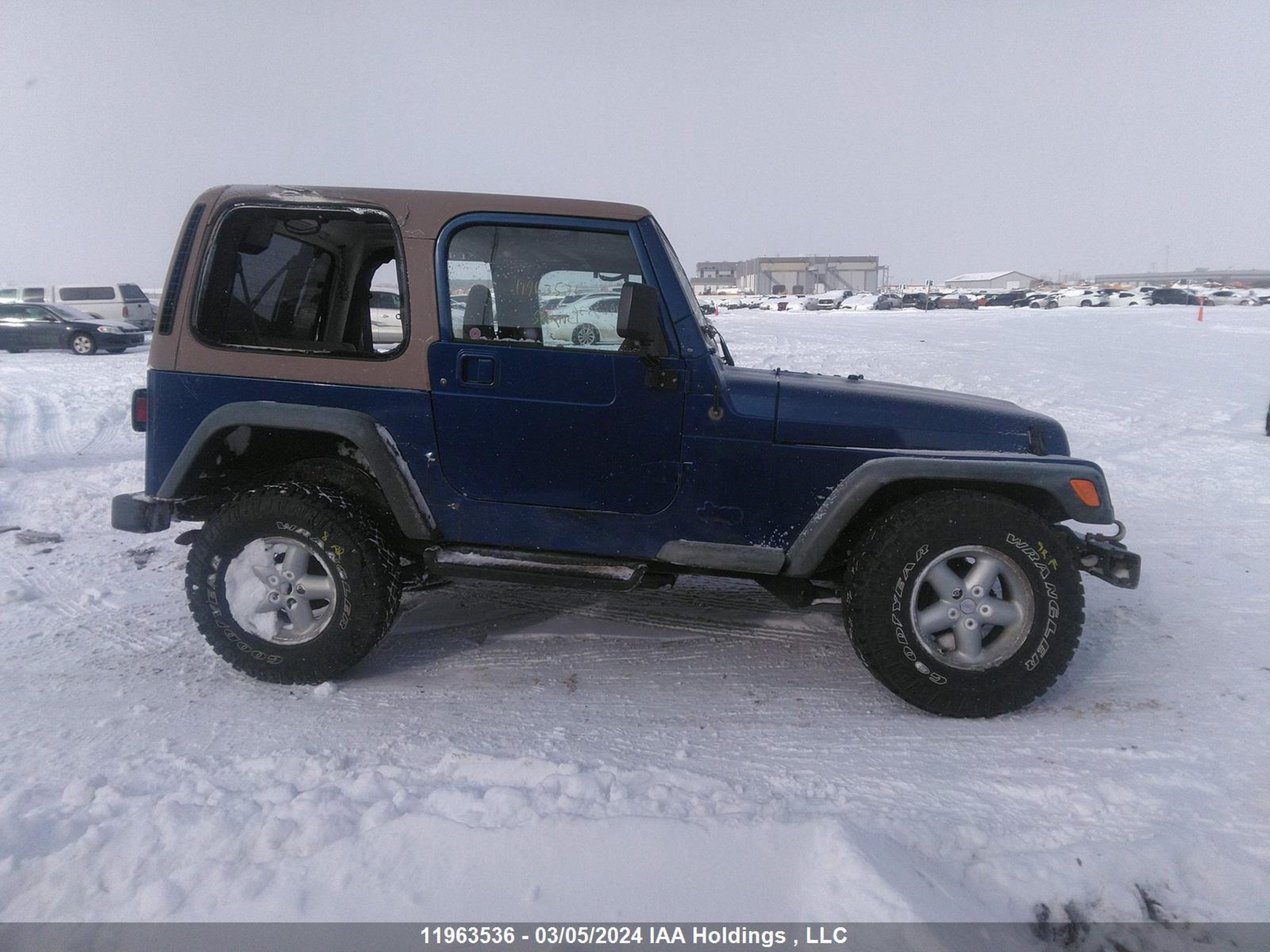 Photo 11 VIN: 1J4FA49S7YP776271 - JEEP NULL 