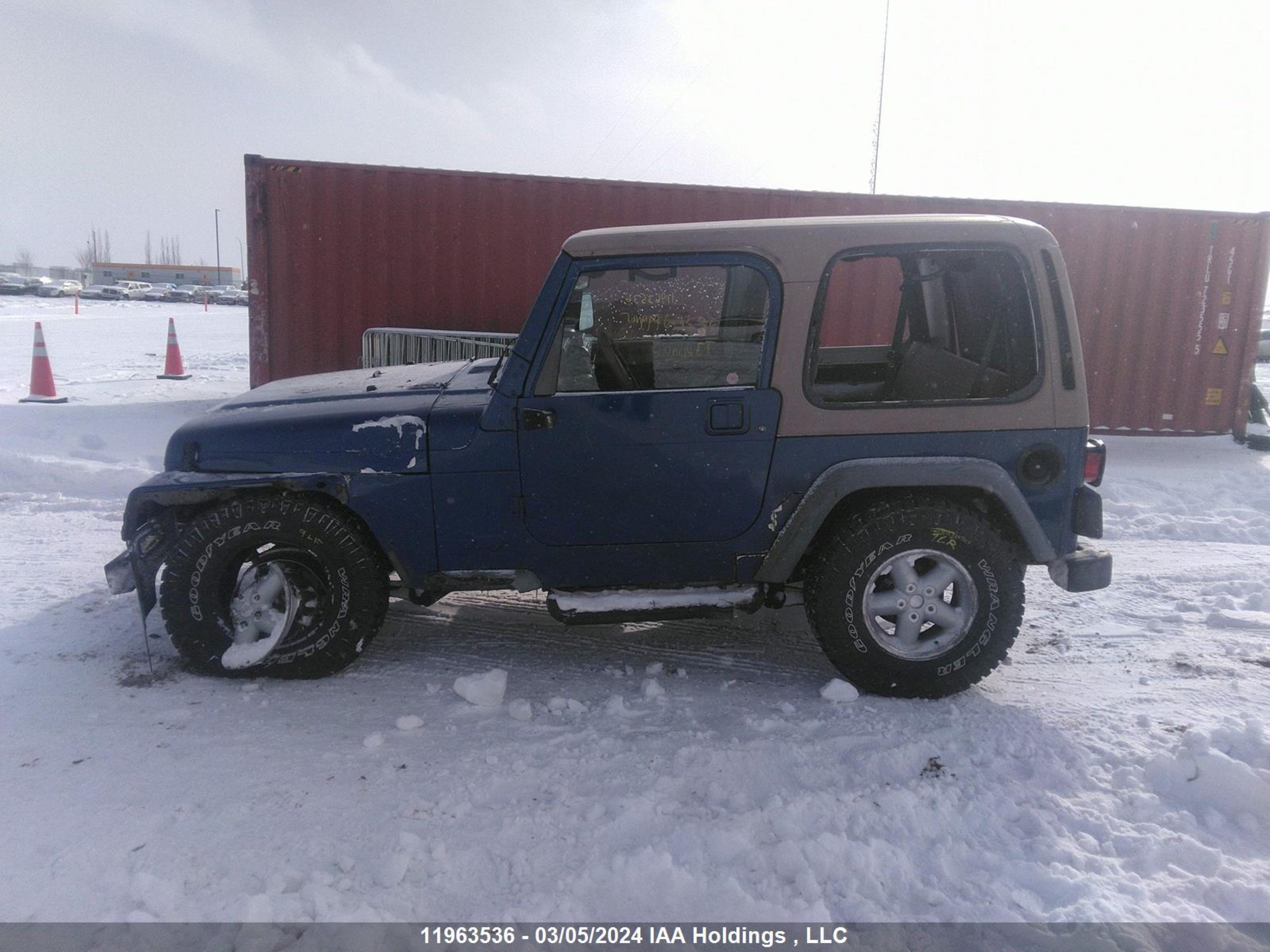 Photo 12 VIN: 1J4FA49S7YP776271 - JEEP NULL 