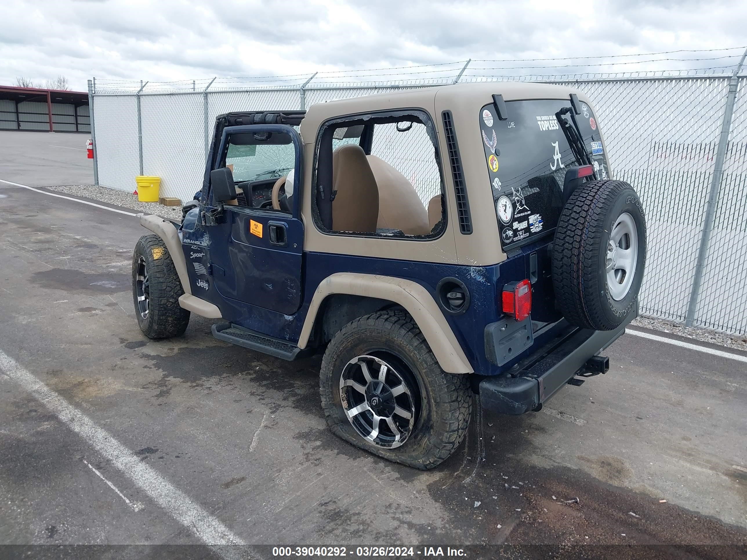 Photo 2 VIN: 1J4FA49S81P312475 - JEEP WRANGLER 