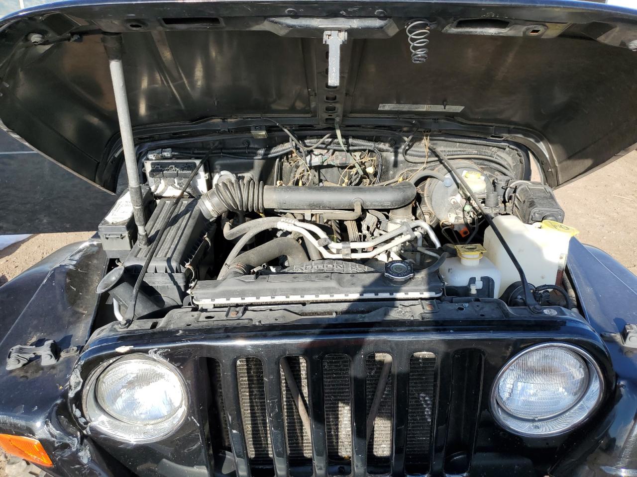 Photo 10 VIN: 1J4FA49S9YP700485 - JEEP WRANGLER 