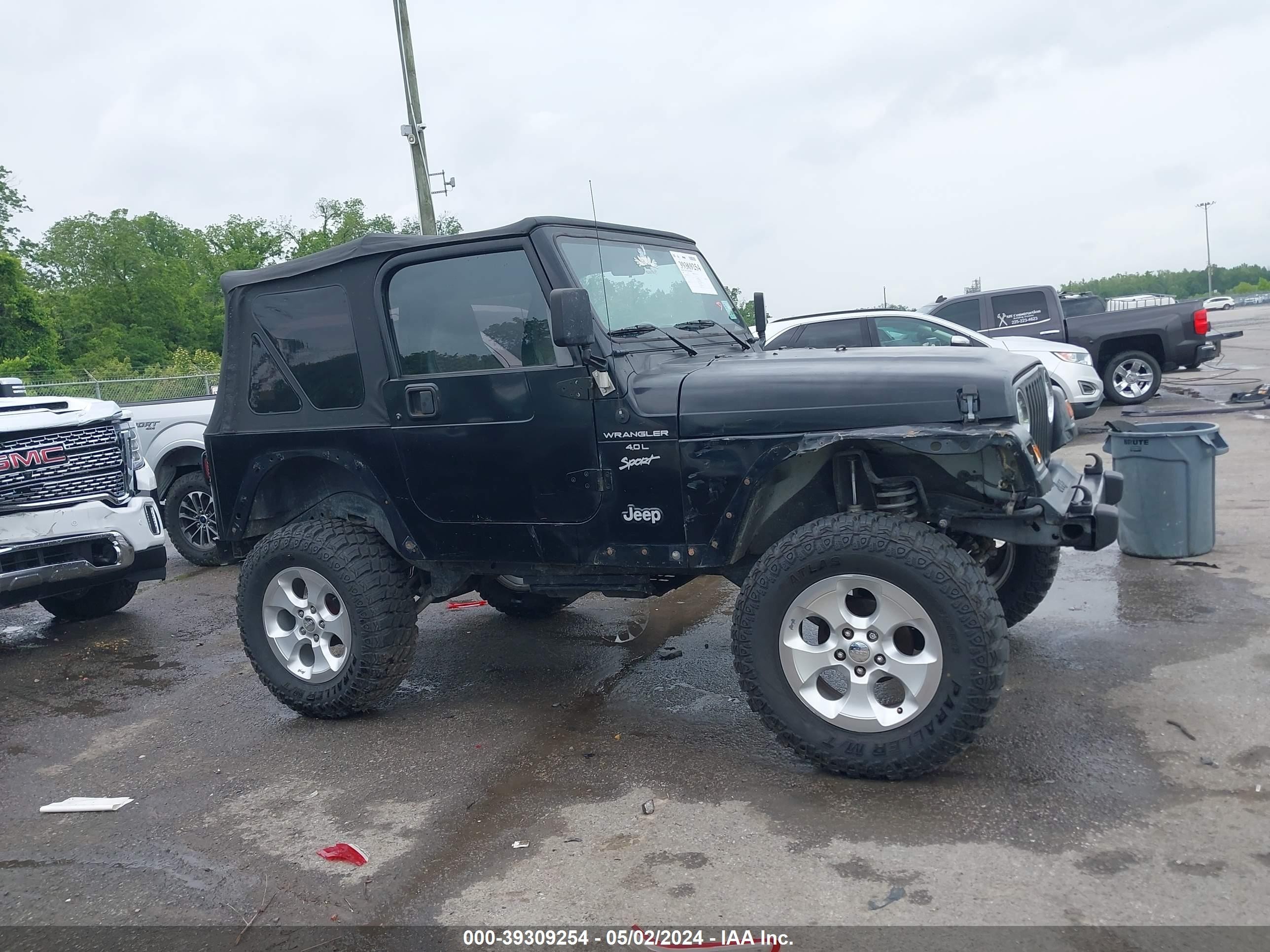 Photo 12 VIN: 1J4FA49S9YP707288 - JEEP WRANGLER 