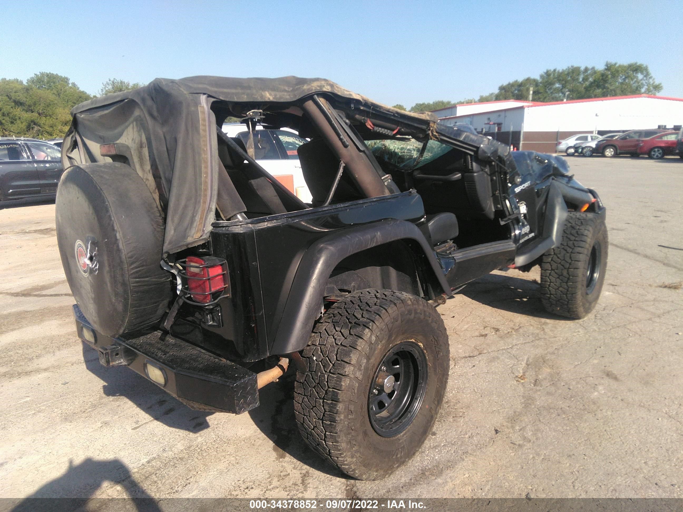 Photo 3 VIN: 1J4FA49SX4P736860 - JEEP WRANGLER 