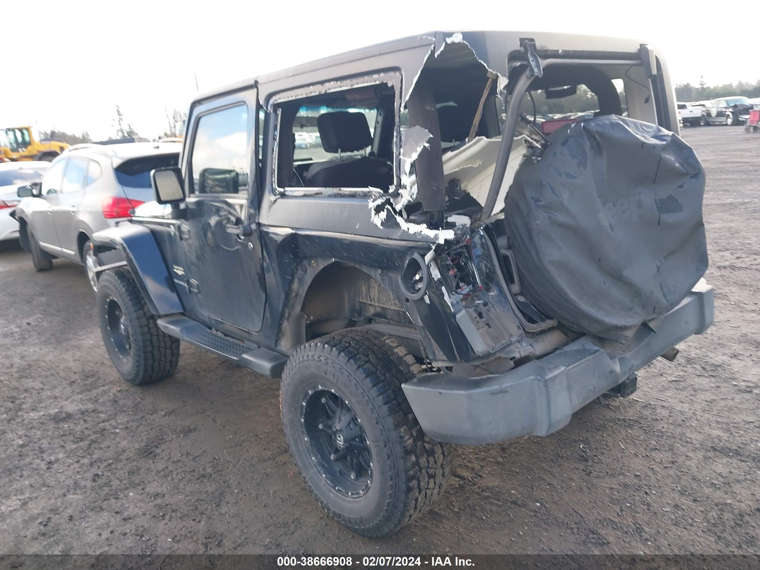 Photo 2 VIN: 1J4FA54107L134114 - JEEP WRANGLER 