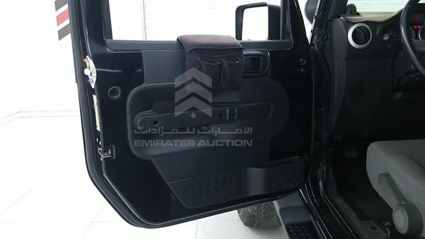 Photo 9 VIN: 1J4FA54138L604167 - JEEP WRANGLER 