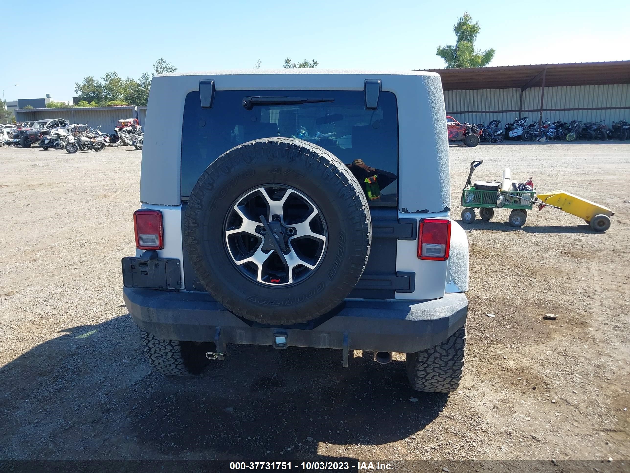 Photo 16 VIN: 1J4FA54147L184014 - JEEP WRANGLER 