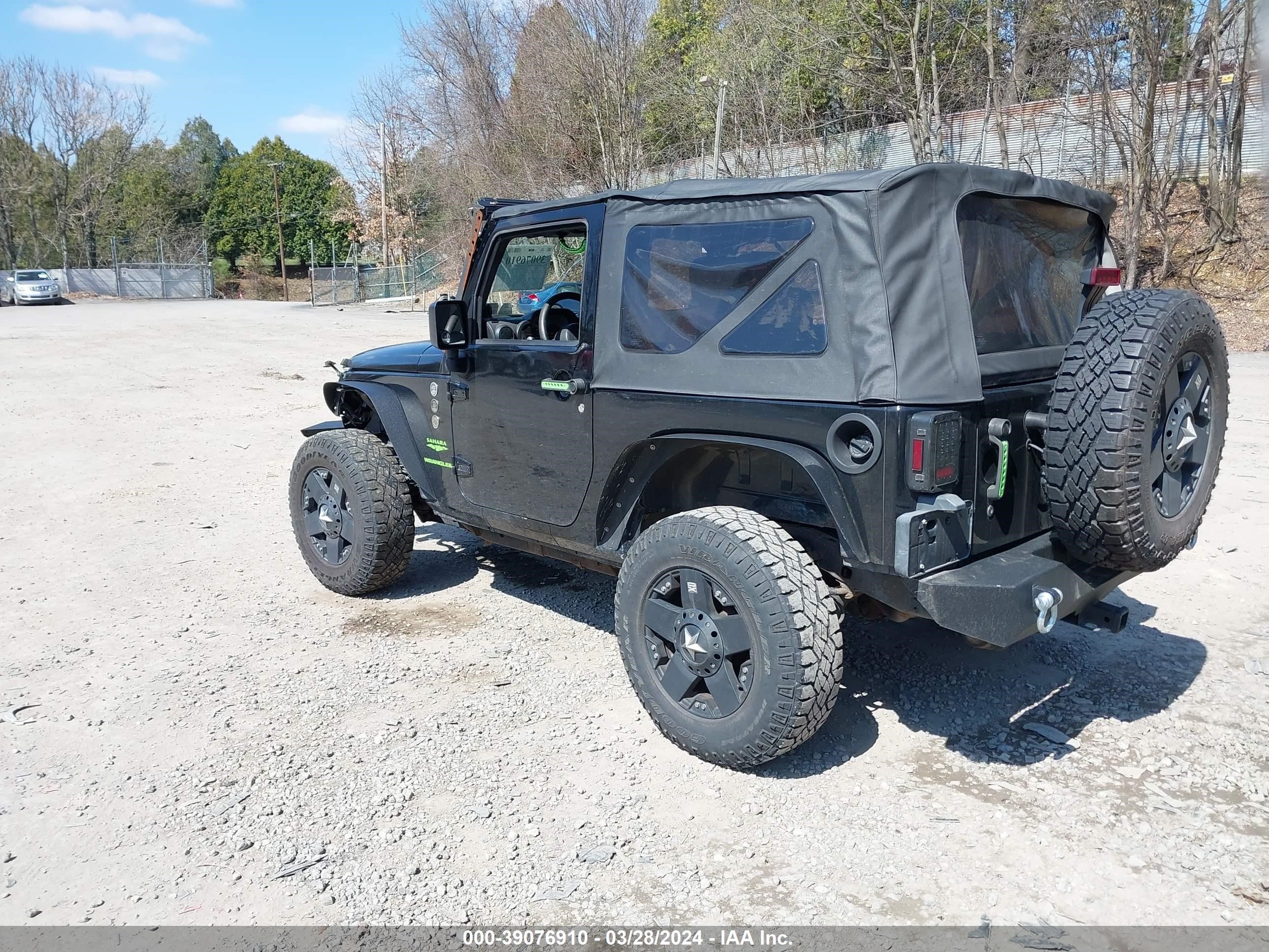 Photo 2 VIN: 1J4FA54167L183544 - JEEP WRANGLER 