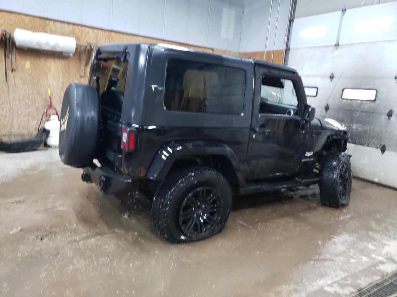 Photo 2 VIN: 1J4FA54198L520211 - JEEP WRANGLER 