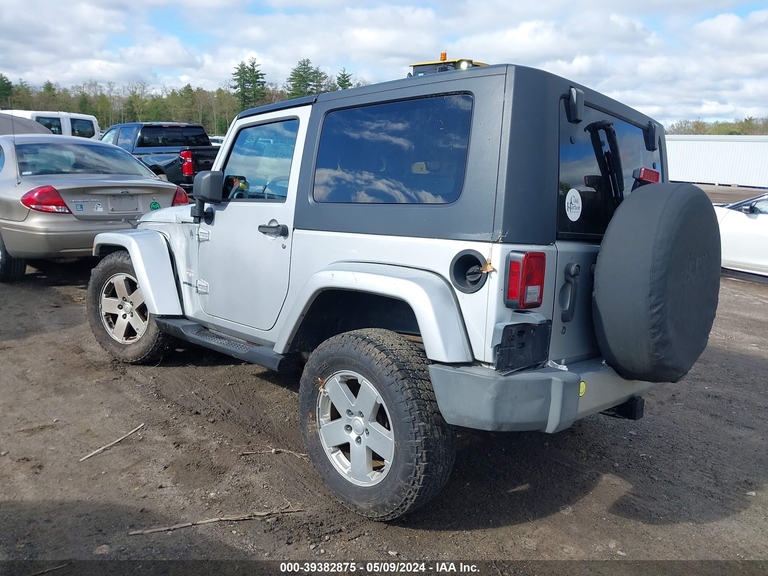 Photo 2 VIN: 1J4FA54198L534755 - JEEP WRANGLER 