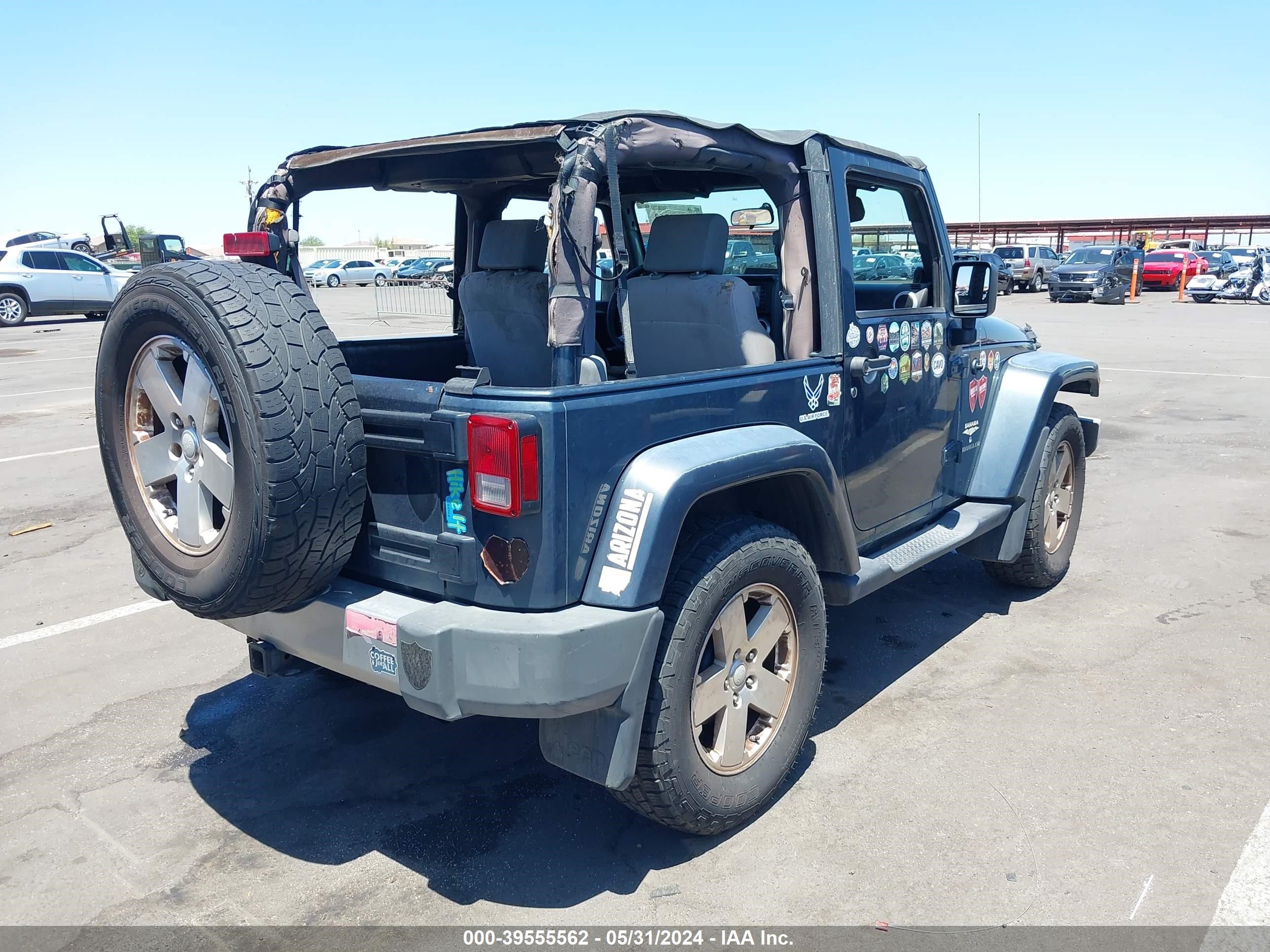 Photo 3 VIN: 1J4FA541X8L565013 - JEEP WRANGLER 