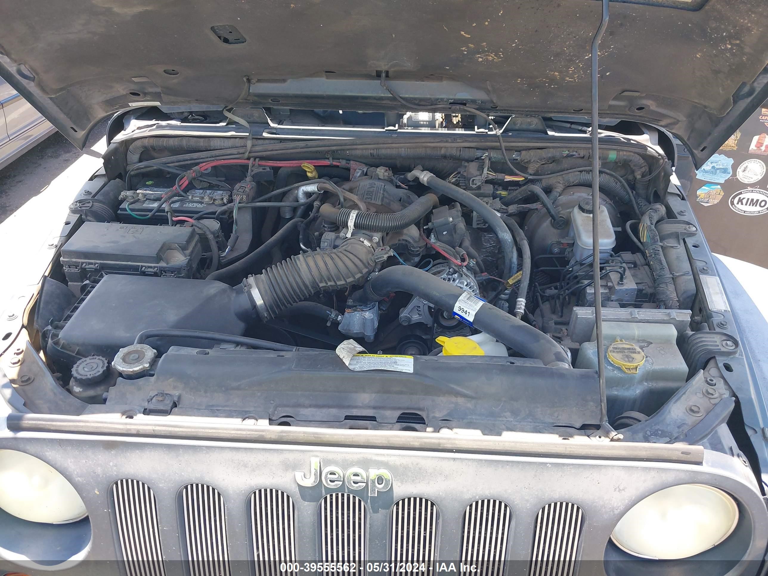 Photo 9 VIN: 1J4FA541X8L565013 - JEEP WRANGLER 