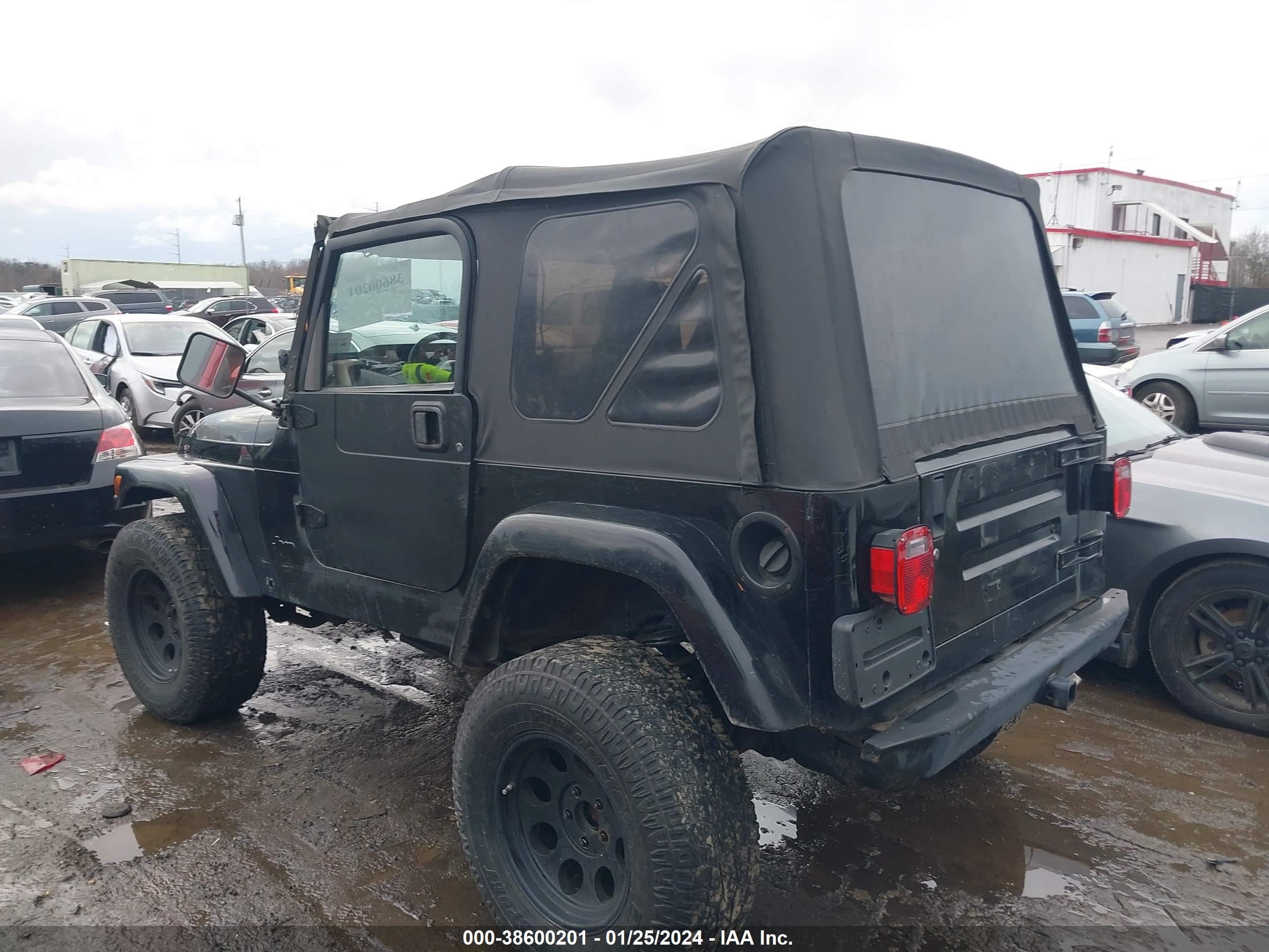 Photo 2 VIN: 1J4FA59S31P366580 - JEEP WRANGLER 