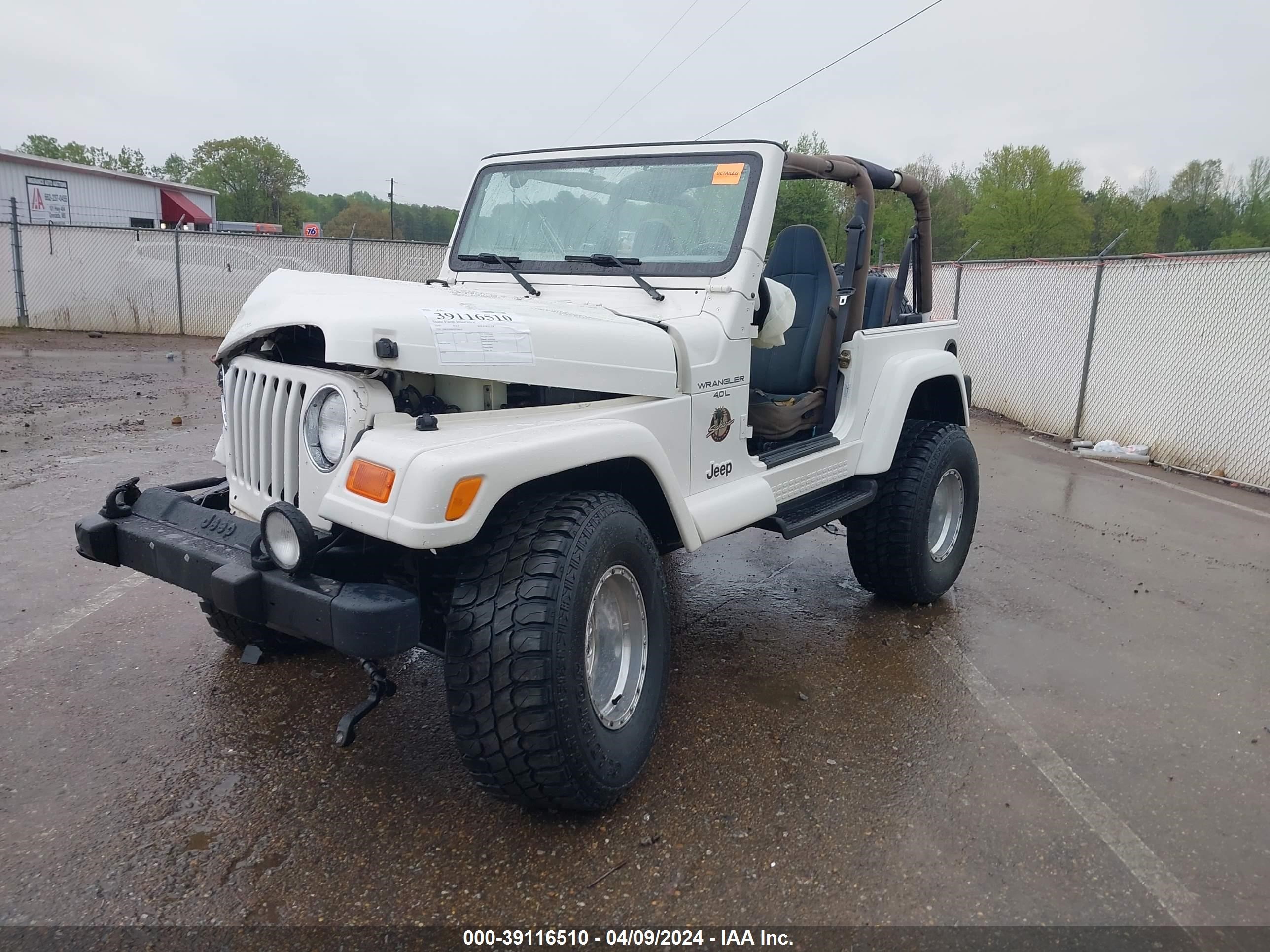 Photo 1 VIN: 1J4FA59S4YP768859 - JEEP WRANGLER 