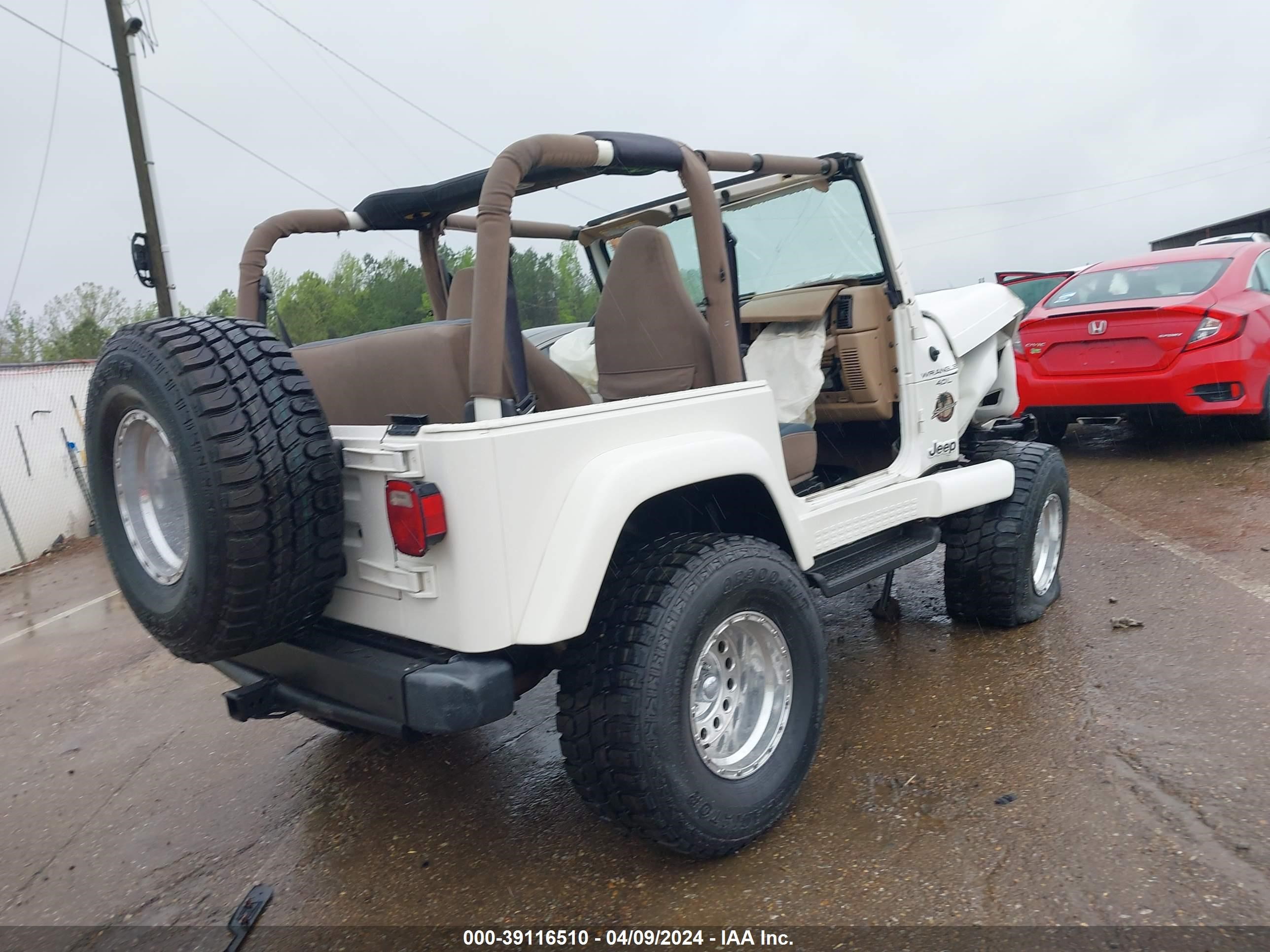 Photo 3 VIN: 1J4FA59S4YP768859 - JEEP WRANGLER 