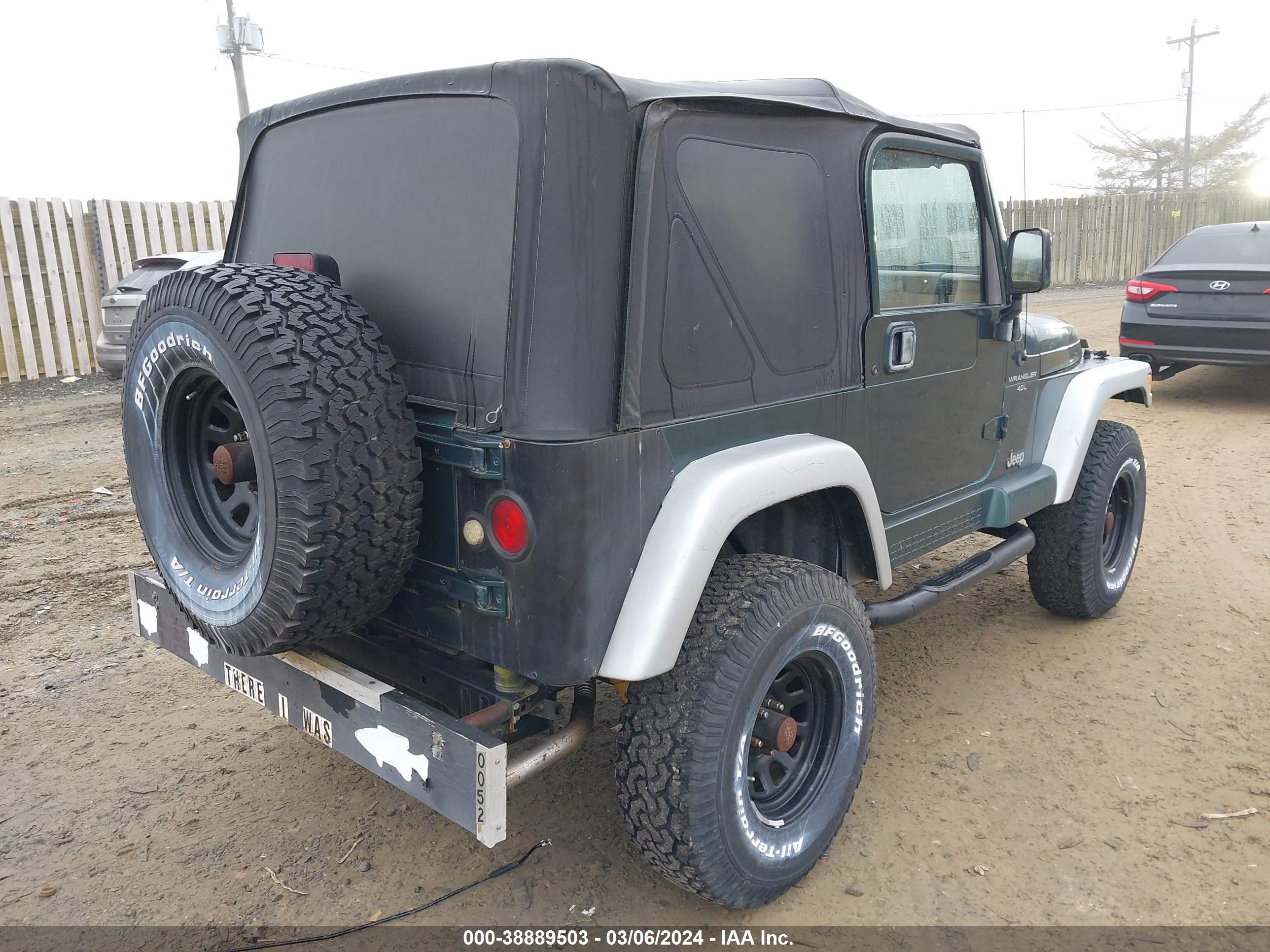 Photo 3 VIN: 1J4FA59S7YP750730 - JEEP WRANGLER 