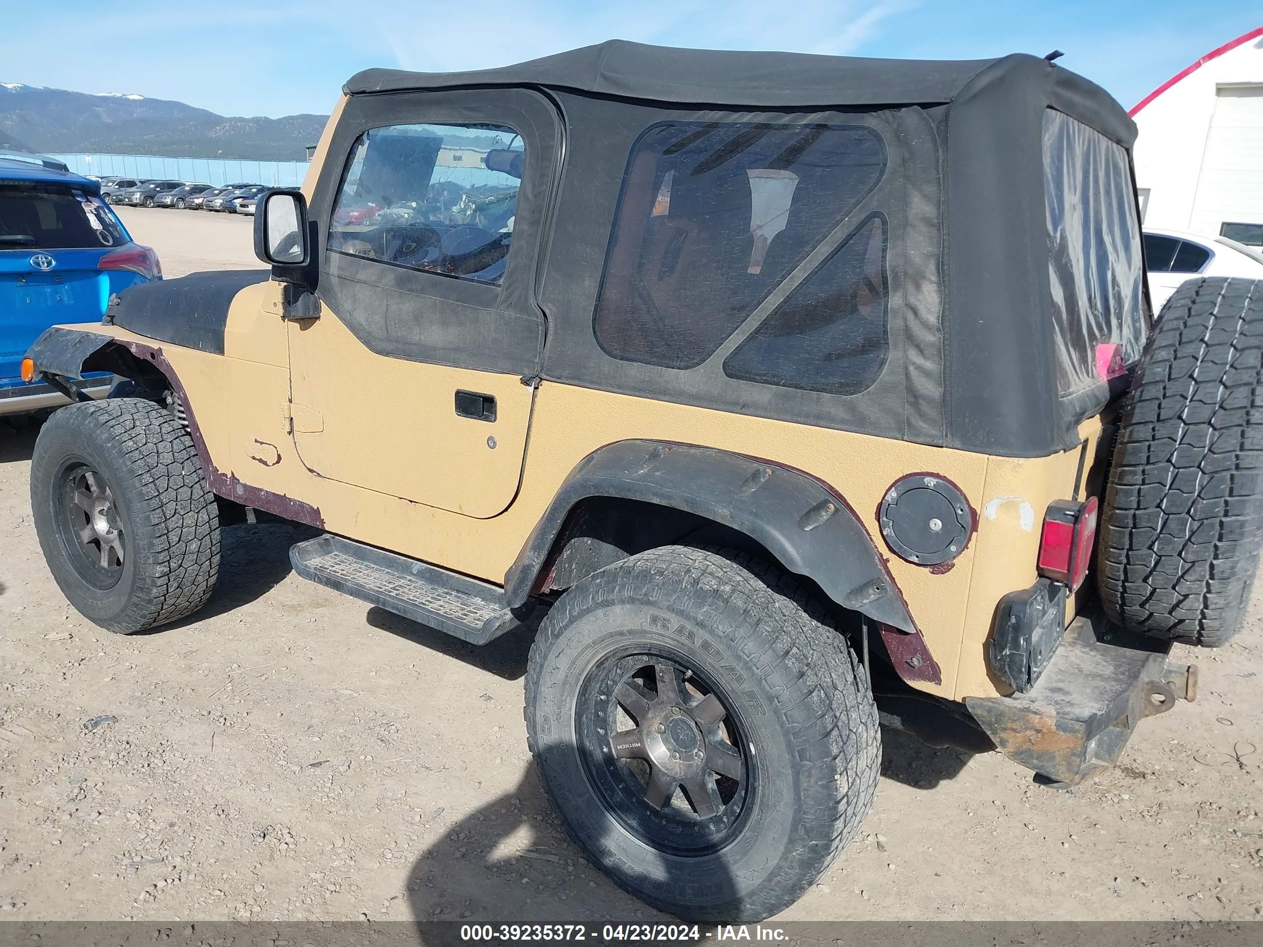 Photo 2 VIN: 1J4FA59SX3P376963 - JEEP WRANGLER 