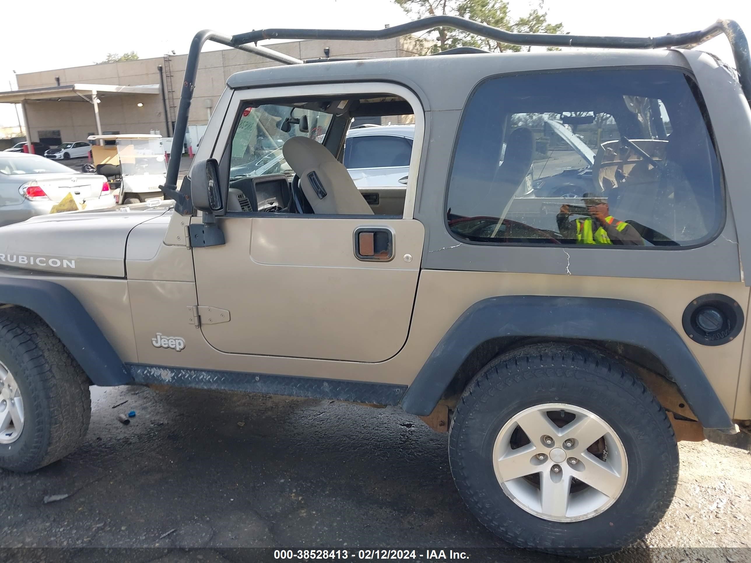 Photo 13 VIN: 1J4FA69S03P332525 - JEEP WRANGLER 