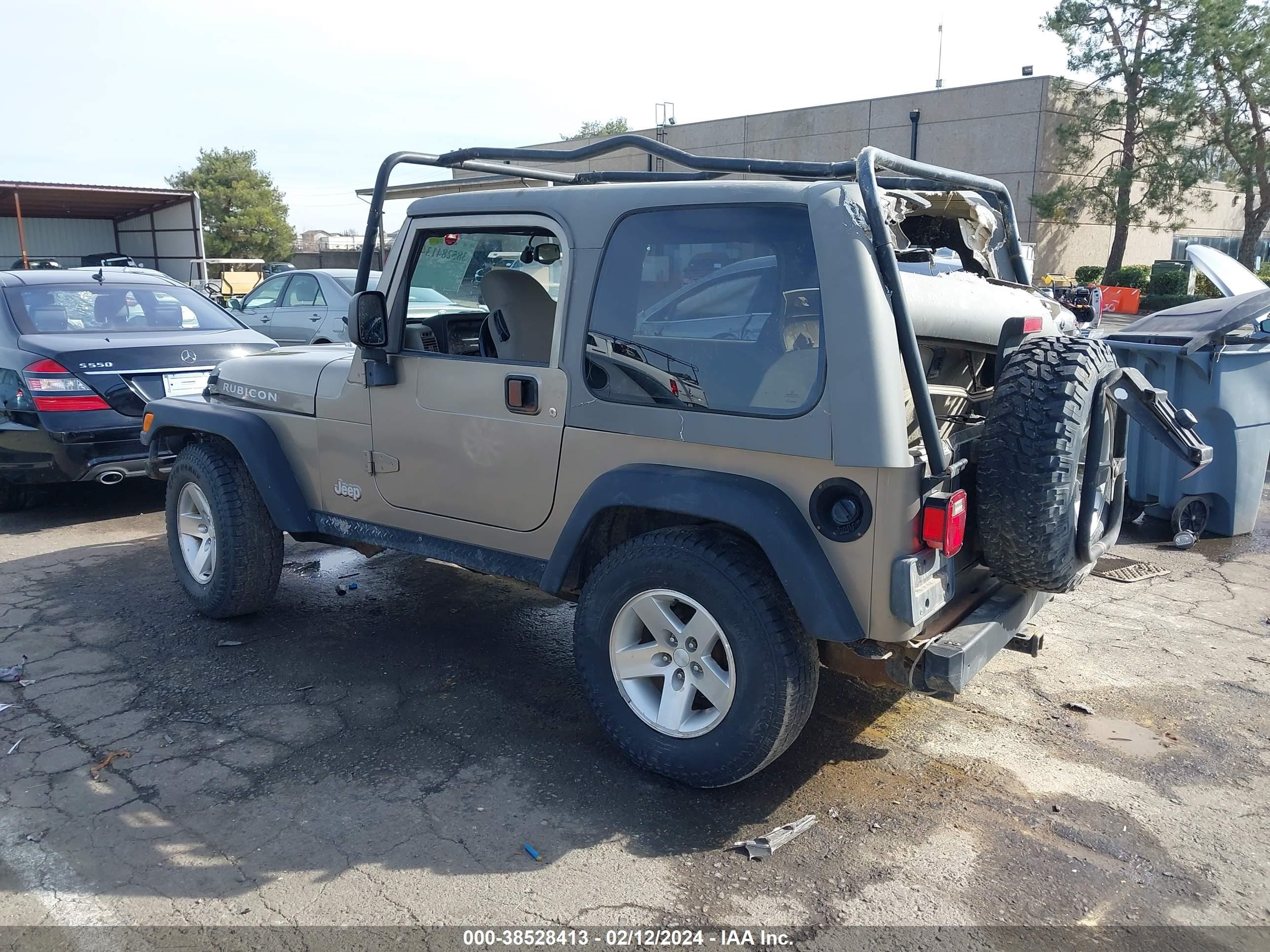 Photo 2 VIN: 1J4FA69S03P332525 - JEEP WRANGLER 