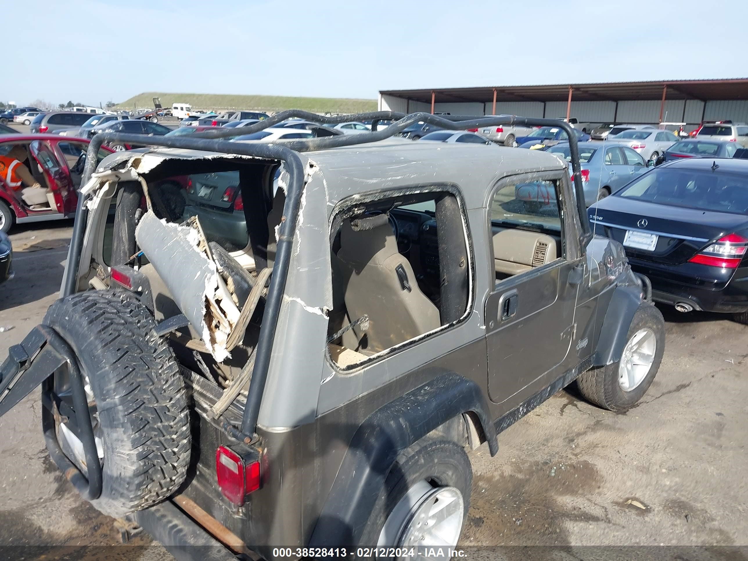 Photo 5 VIN: 1J4FA69S03P332525 - JEEP WRANGLER 