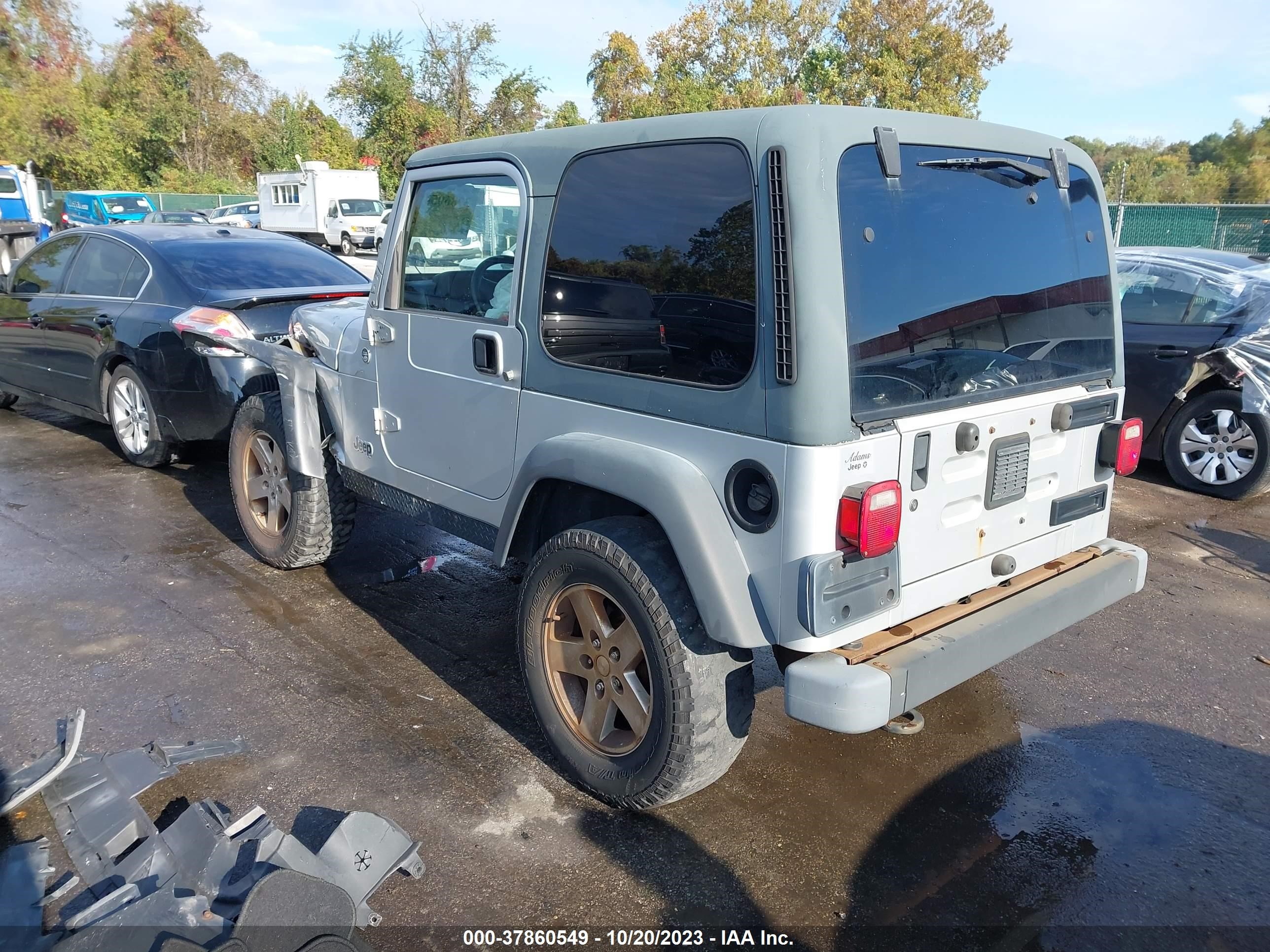 Photo 2 VIN: 1J4FA69S55P314931 - JEEP WRANGLER 