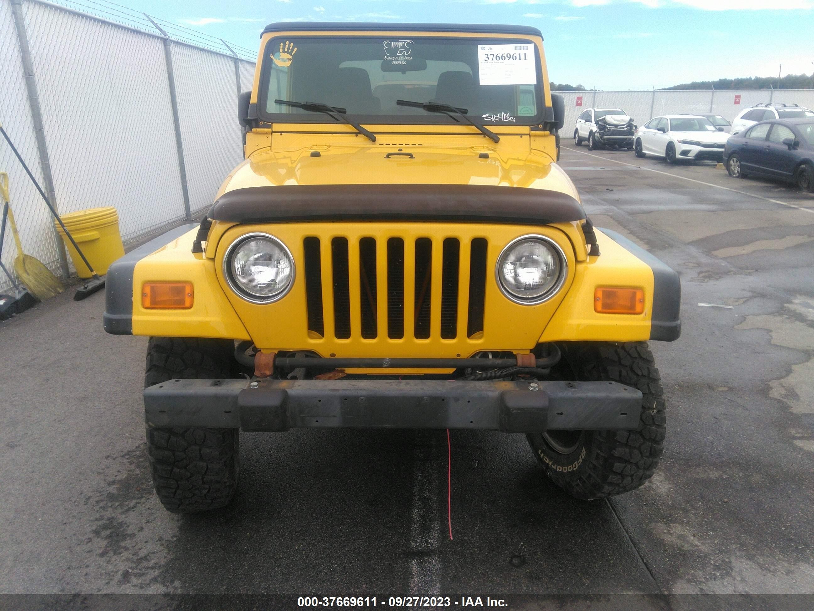 Photo 11 VIN: 1J4FA69SX4P710688 - JEEP WRANGLER 