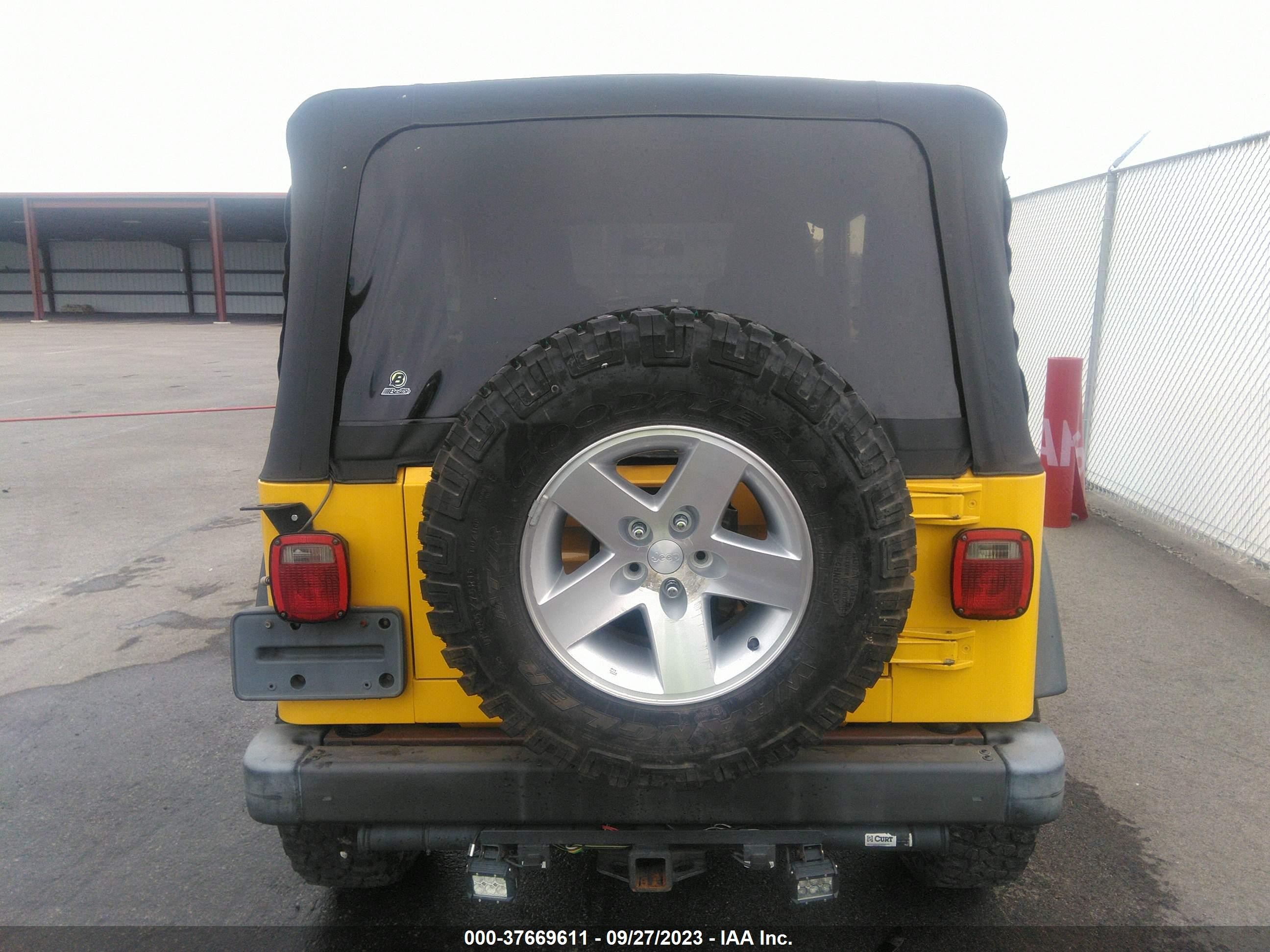 Photo 15 VIN: 1J4FA69SX4P710688 - JEEP WRANGLER 