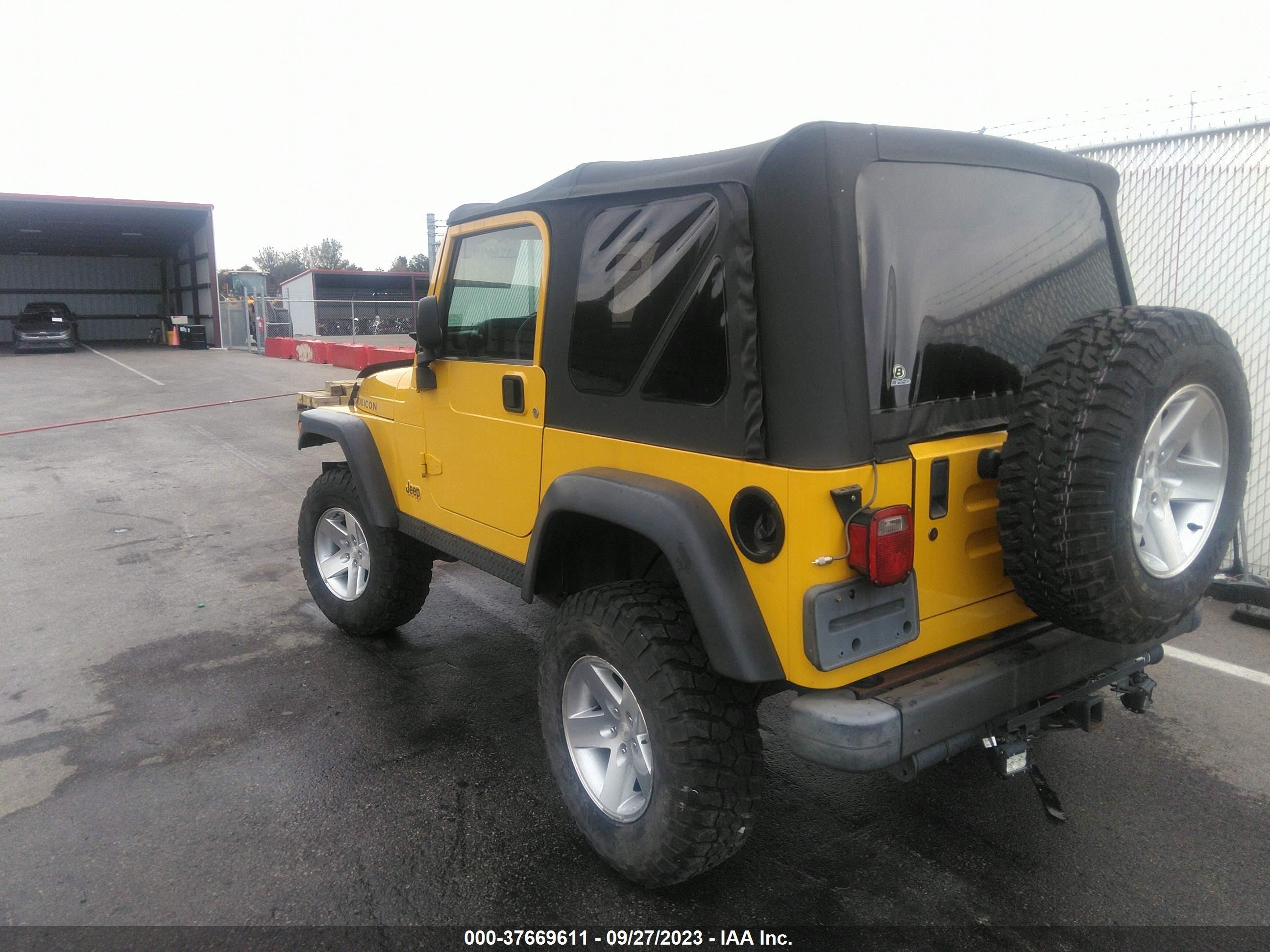 Photo 2 VIN: 1J4FA69SX4P710688 - JEEP WRANGLER 